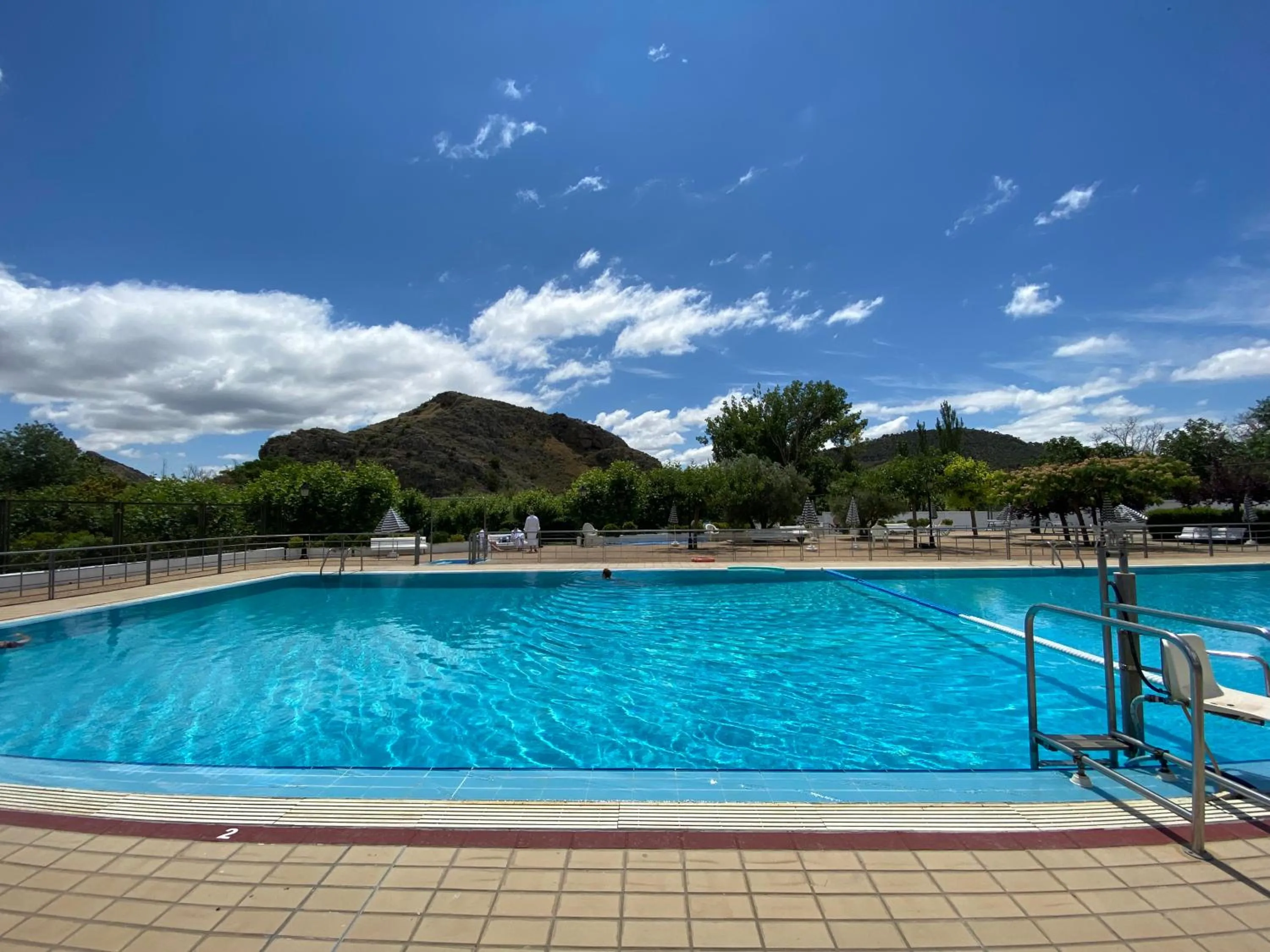 Swimming pool in Balneario de Fitero - Hotel Bécquer