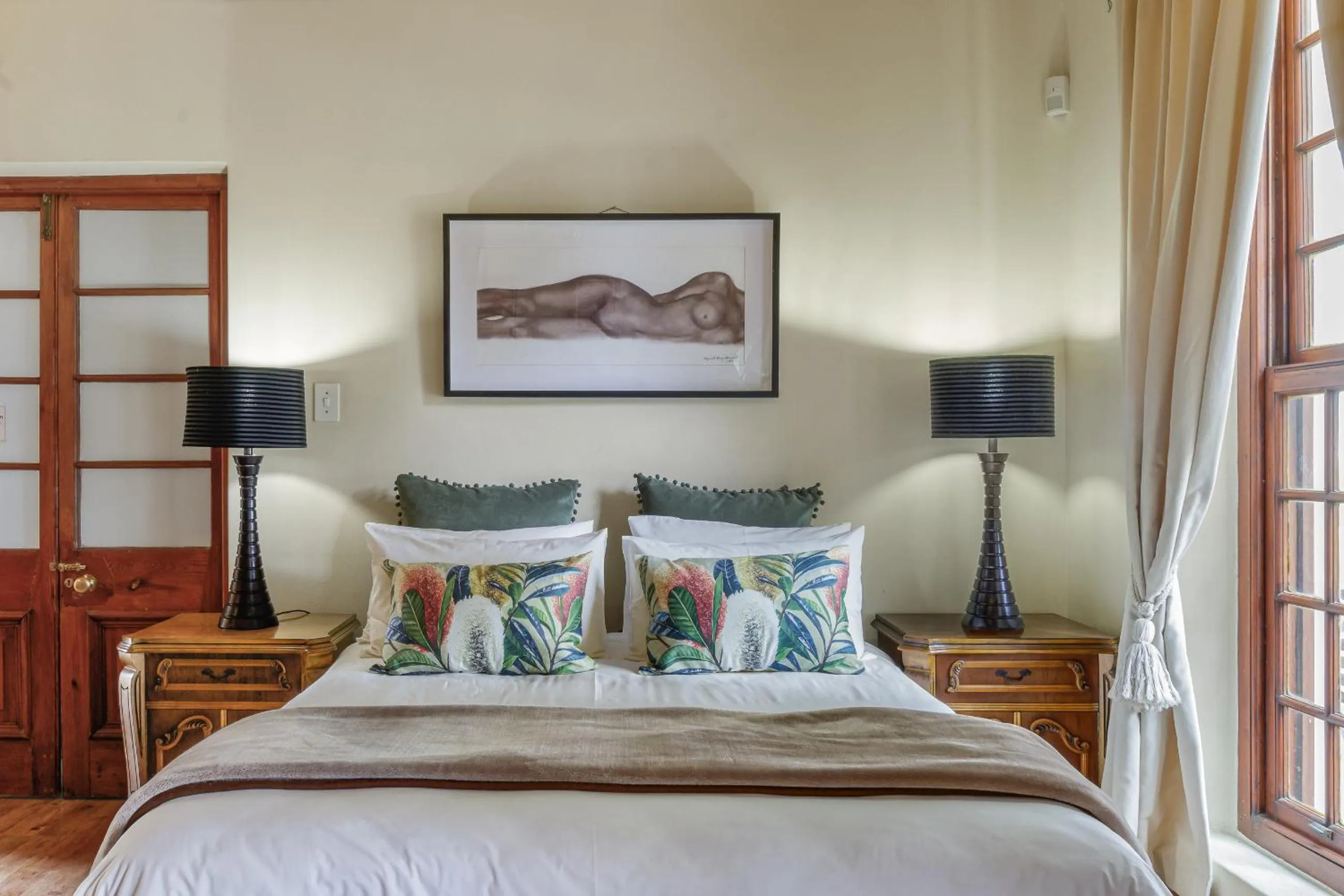 Bed in Mountain Manor