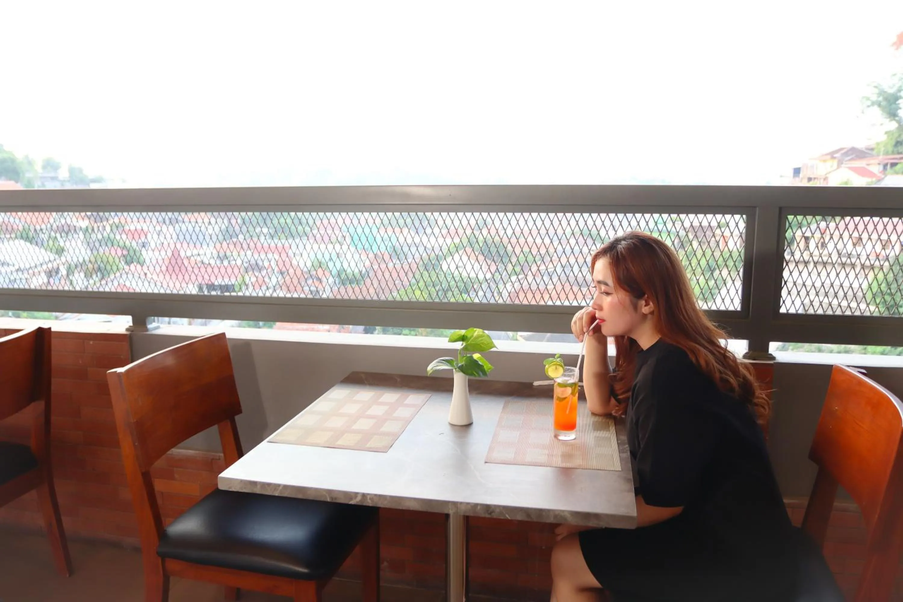 Restaurant/places to eat in Front One HK Resort Simpang Lima