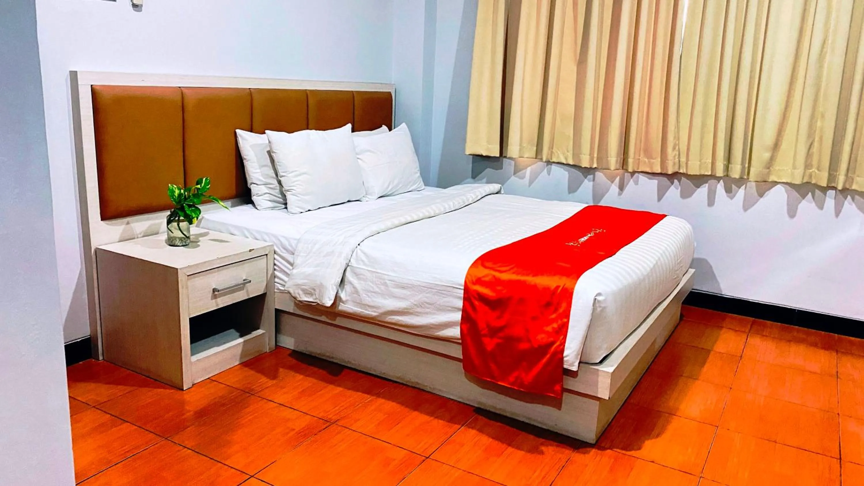 Bedroom, Bed in Front One HK Resort Simpang Lima