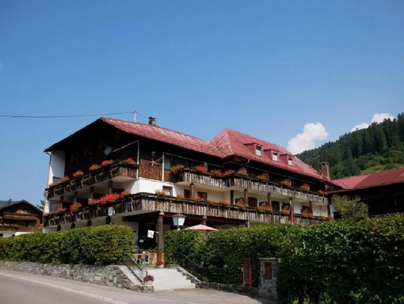 Property building in Alpenhotel Waidmannsheil