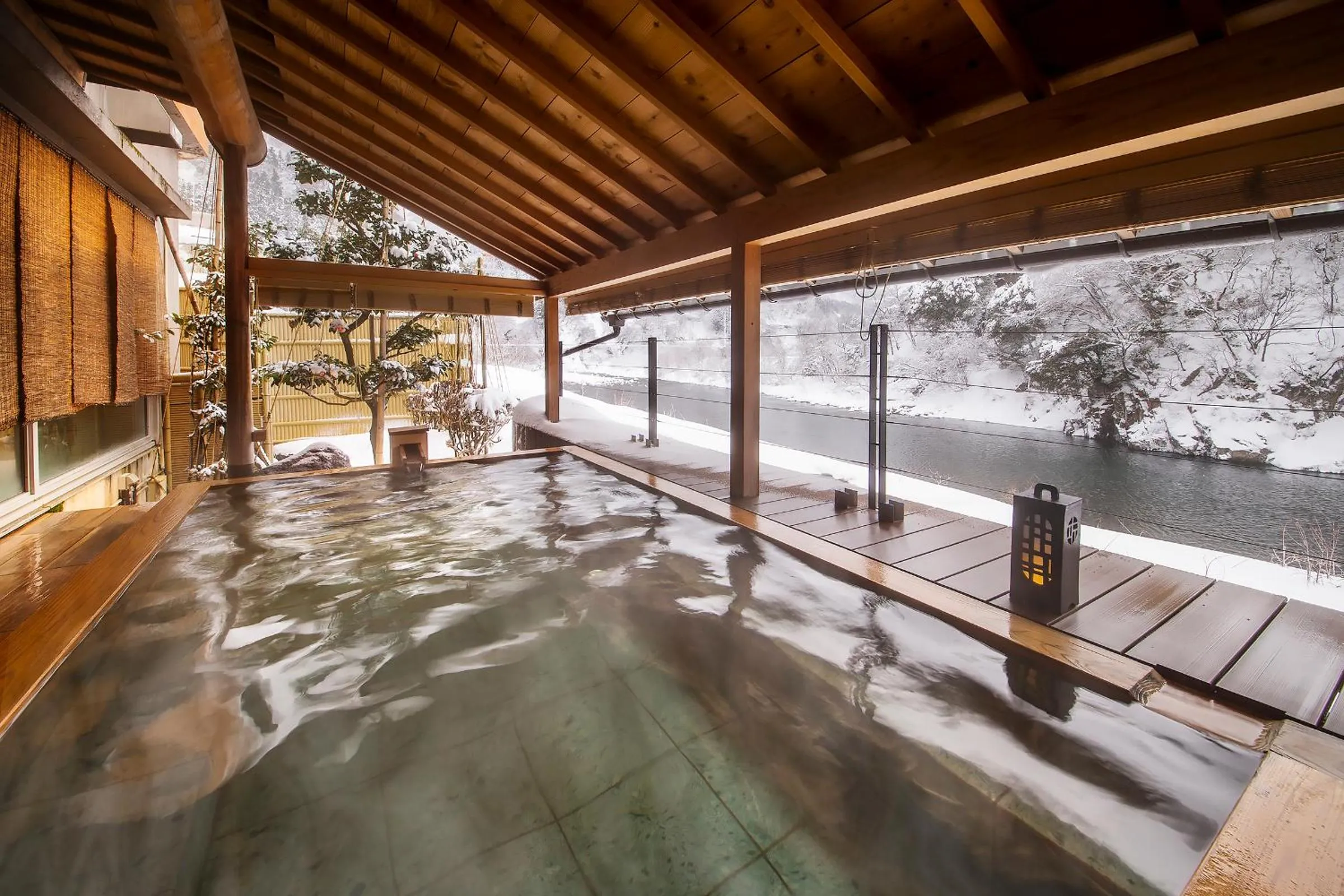 Open Air Bath in Kurobe UnazukiOnsen Togen