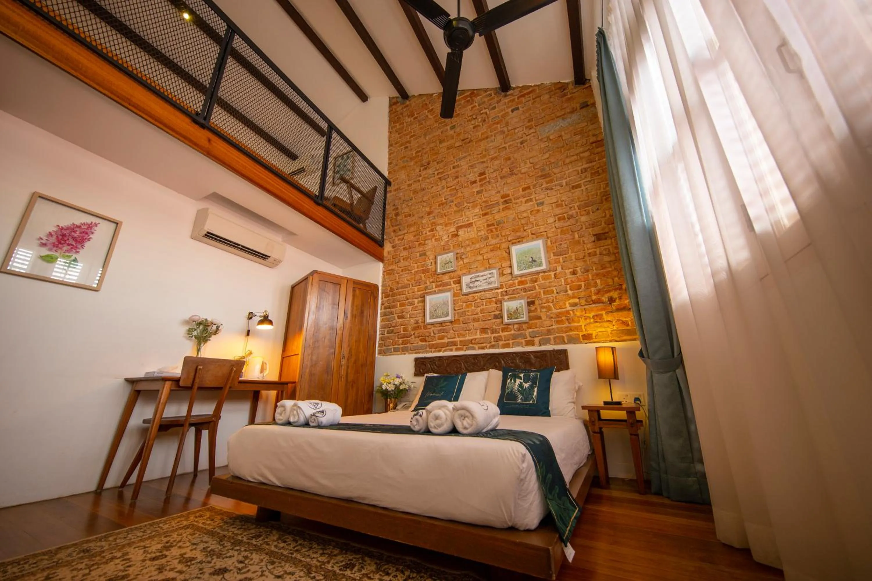 Photo of the whole room, Bed in Sweet Cili Boutique Hotel