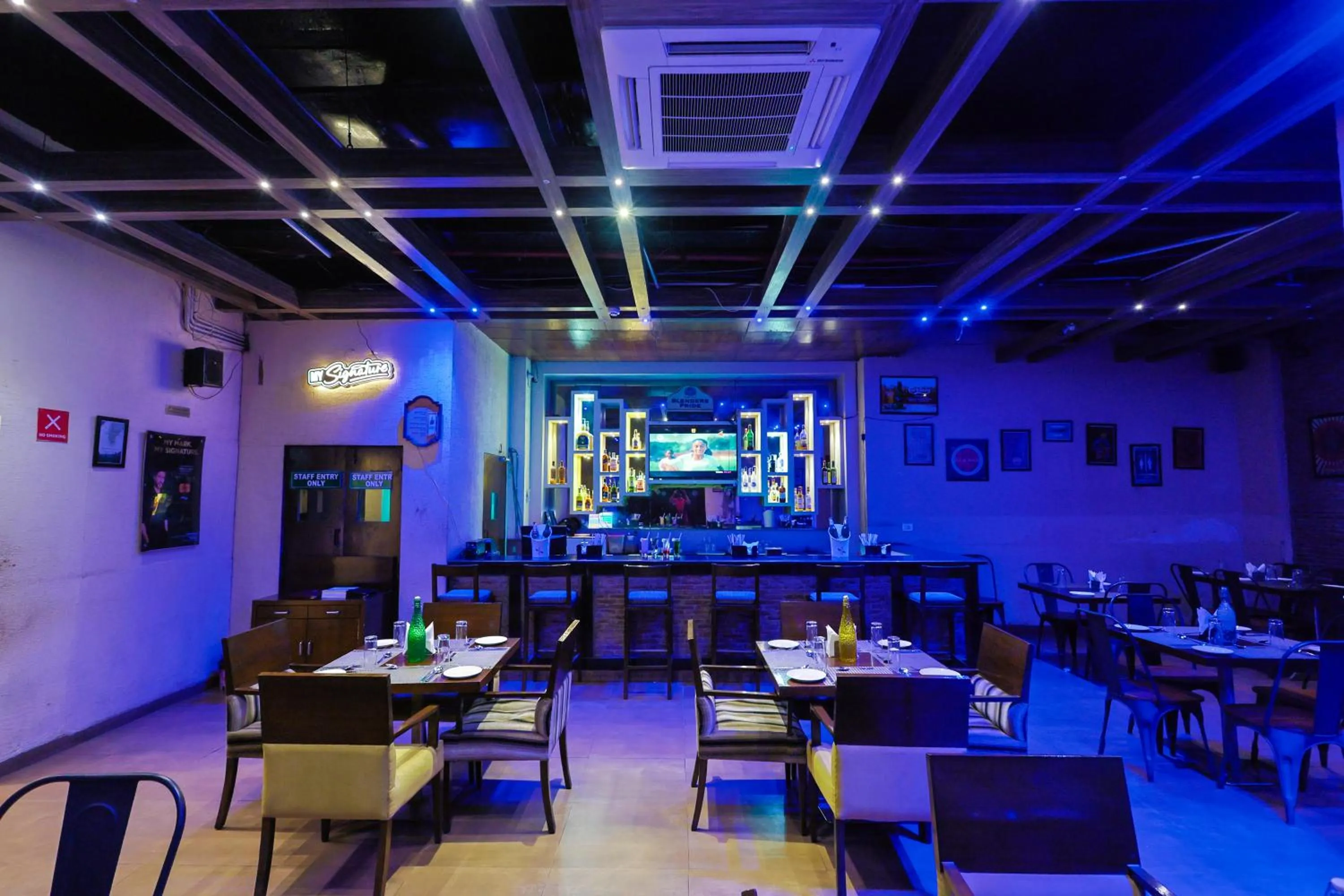 Lounge or bar in Le Roi Udaipur