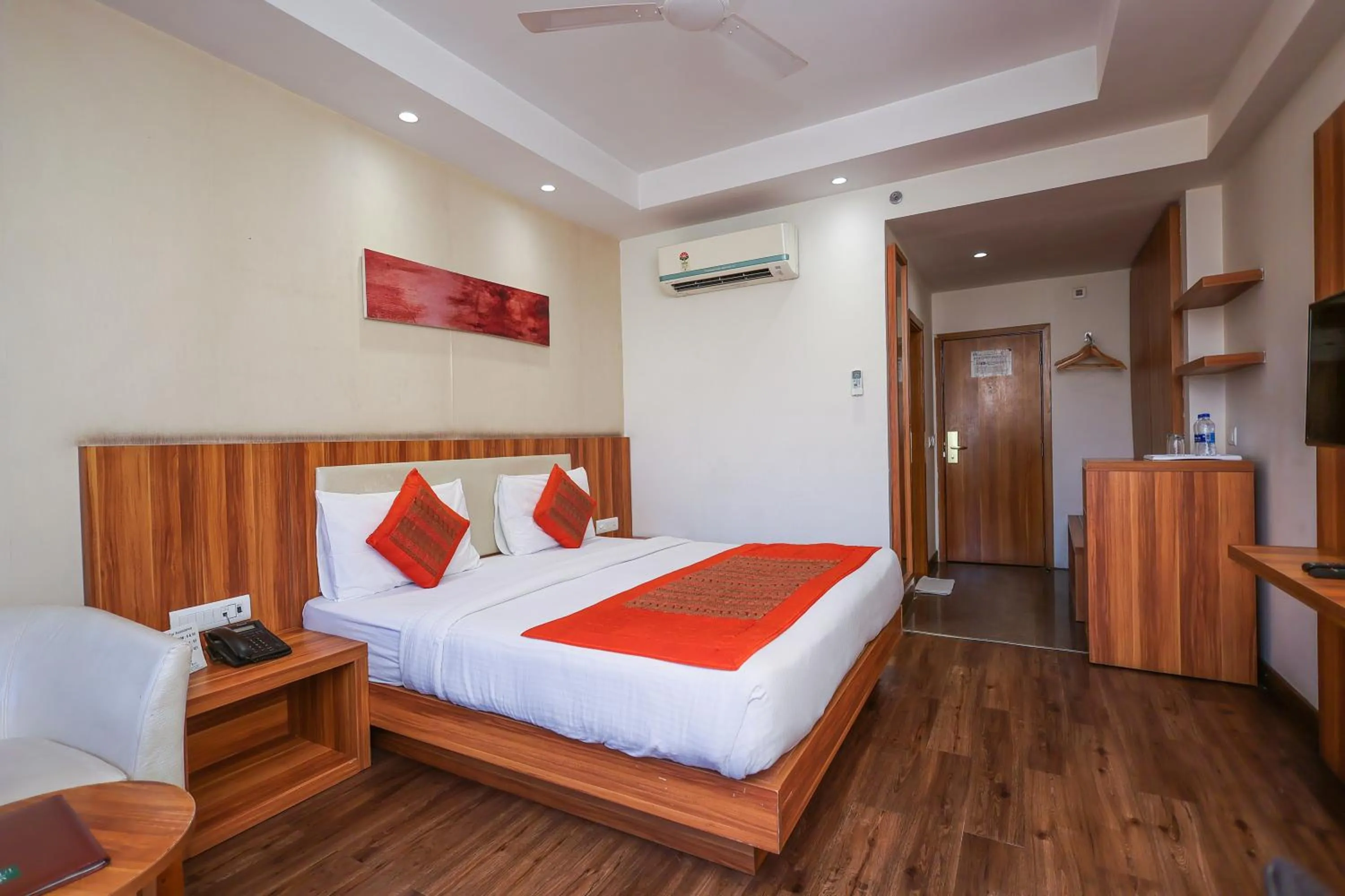 air conditioner, Bed in Le Roi Udaipur