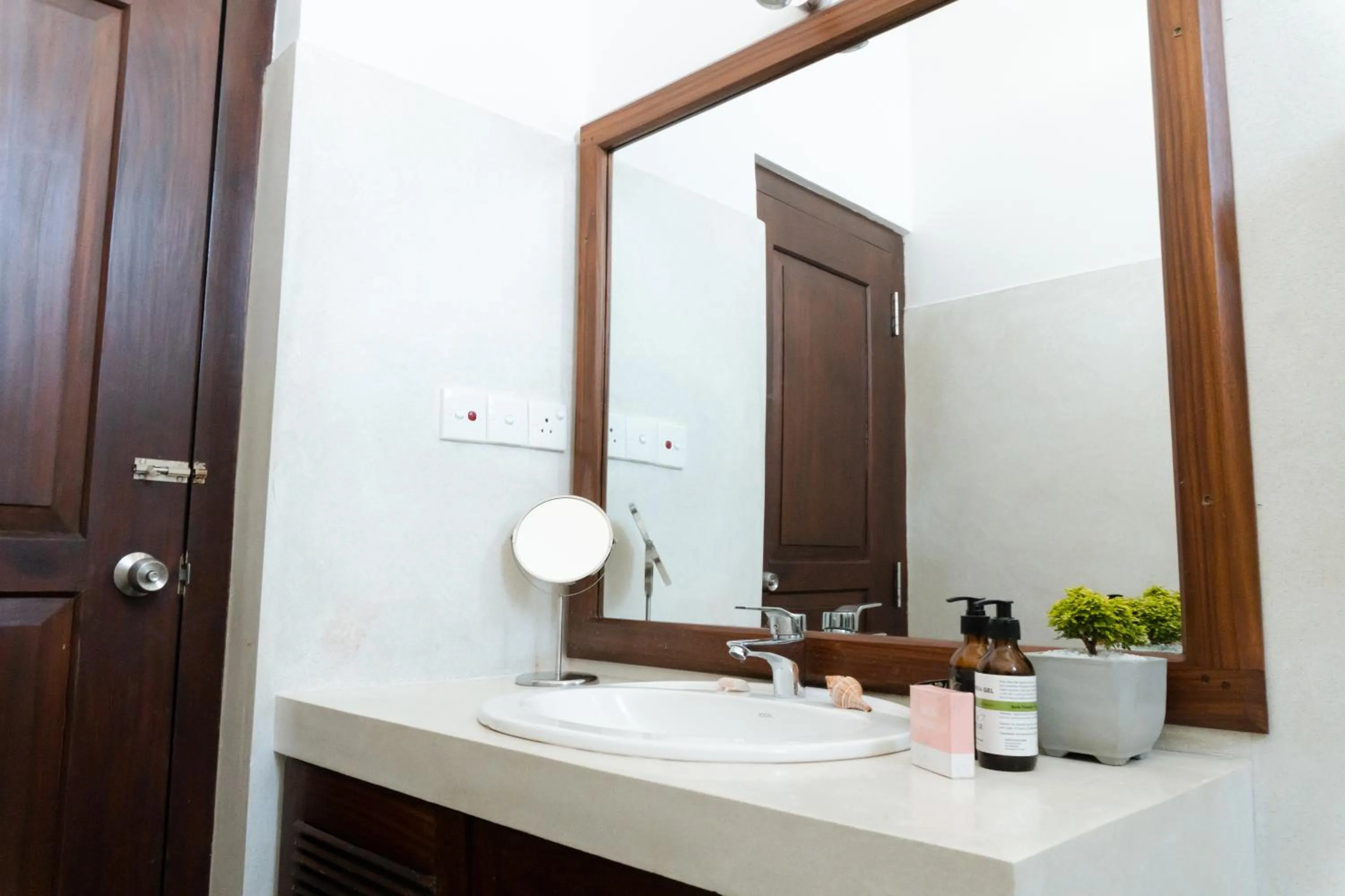 Bathroom in Surf Station