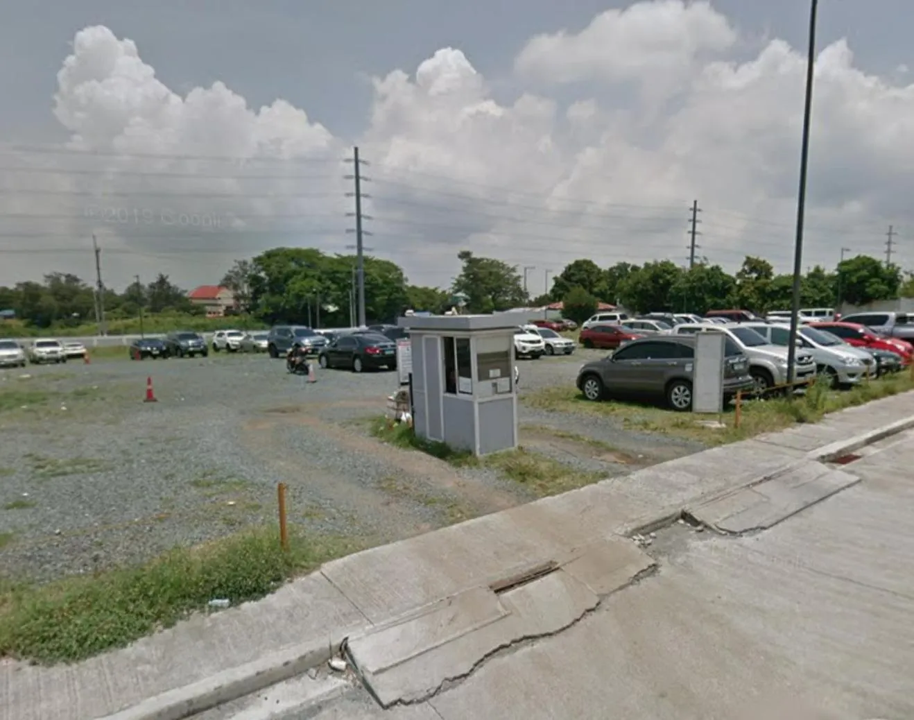 Parking in Relaxing Stay Tagaytay