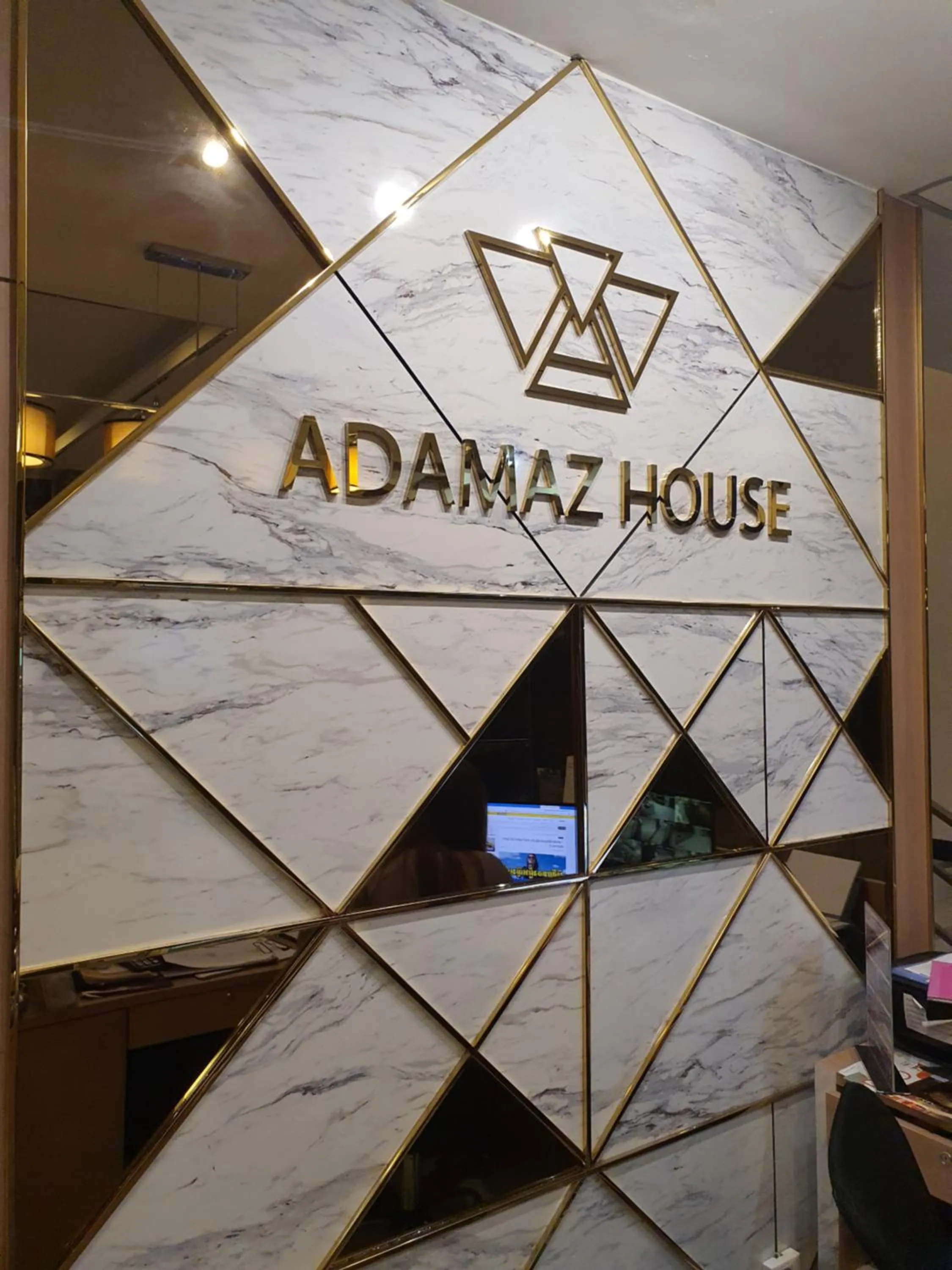 Adamaz House
