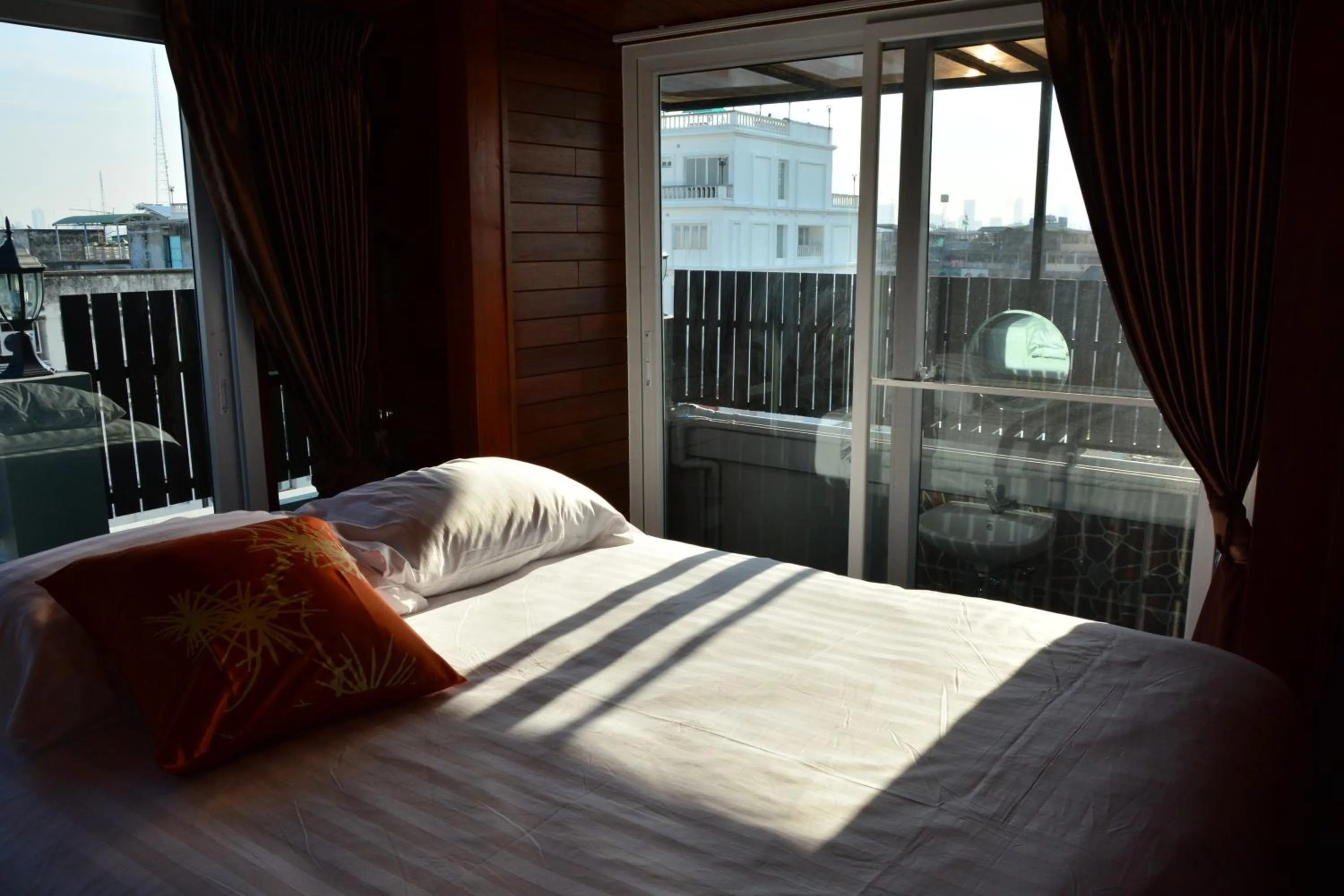 Garden, Bed in Adamaz House