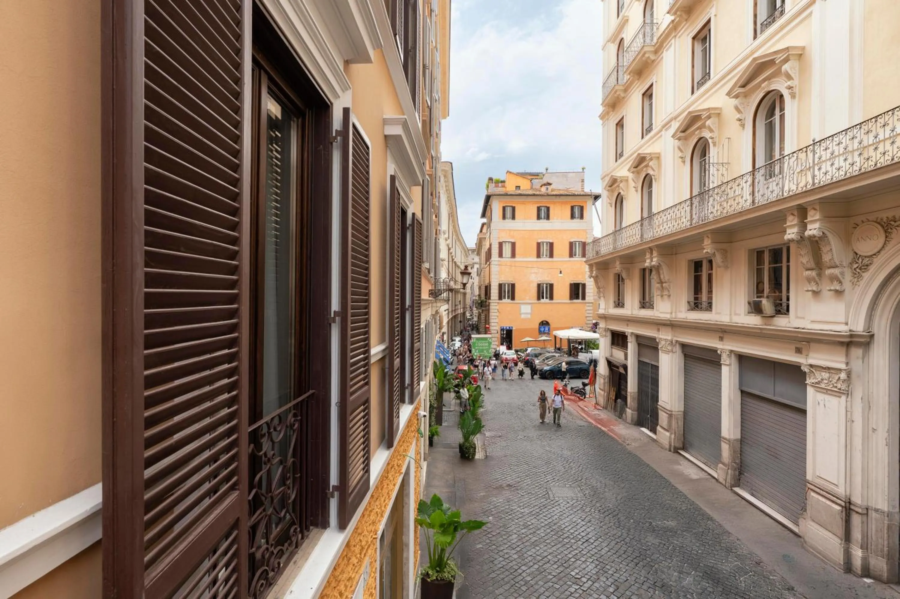 Property building in Je Rome Hotel