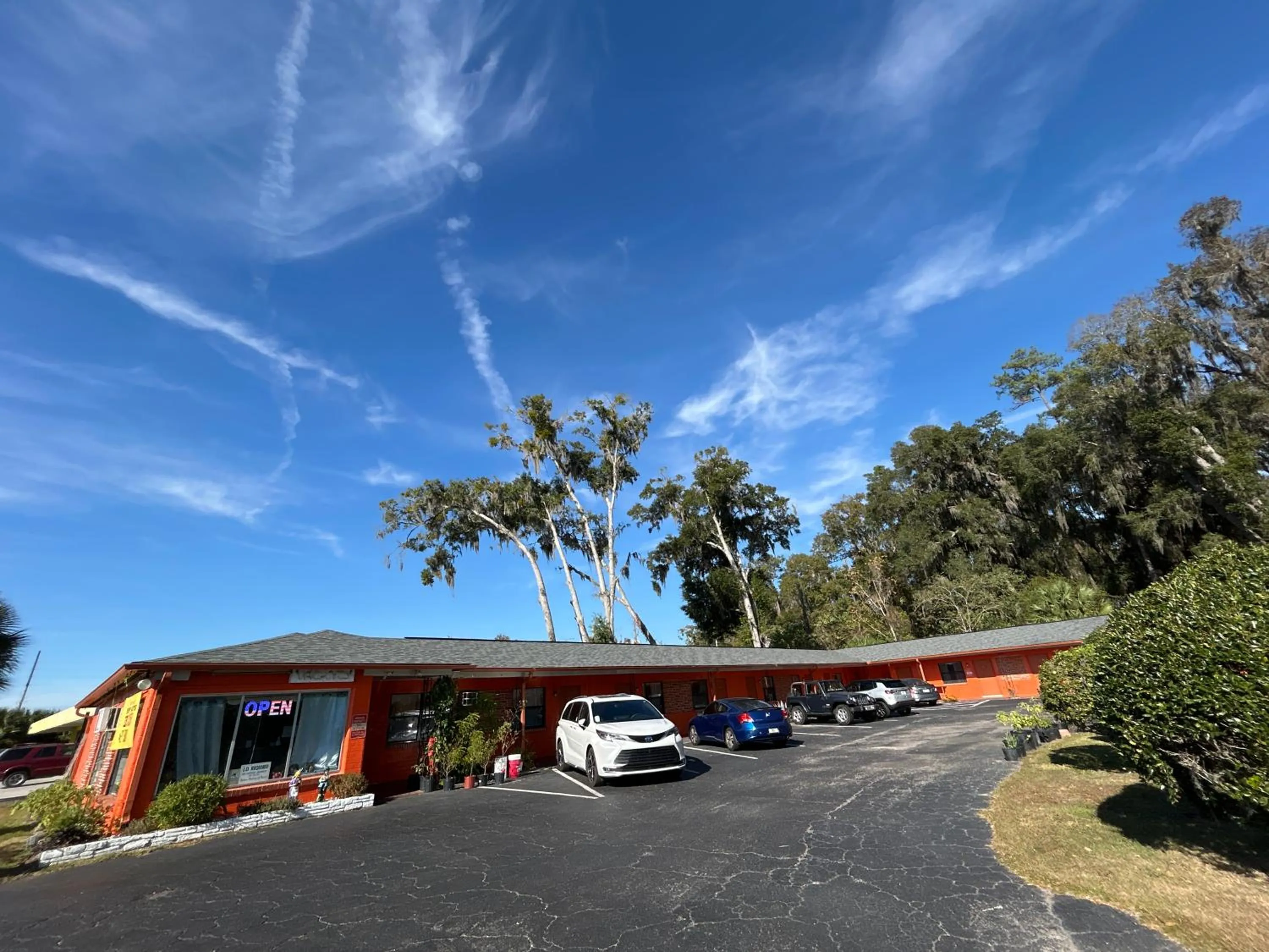 Parking in Stevens Motel by Capital O Ocala US 27