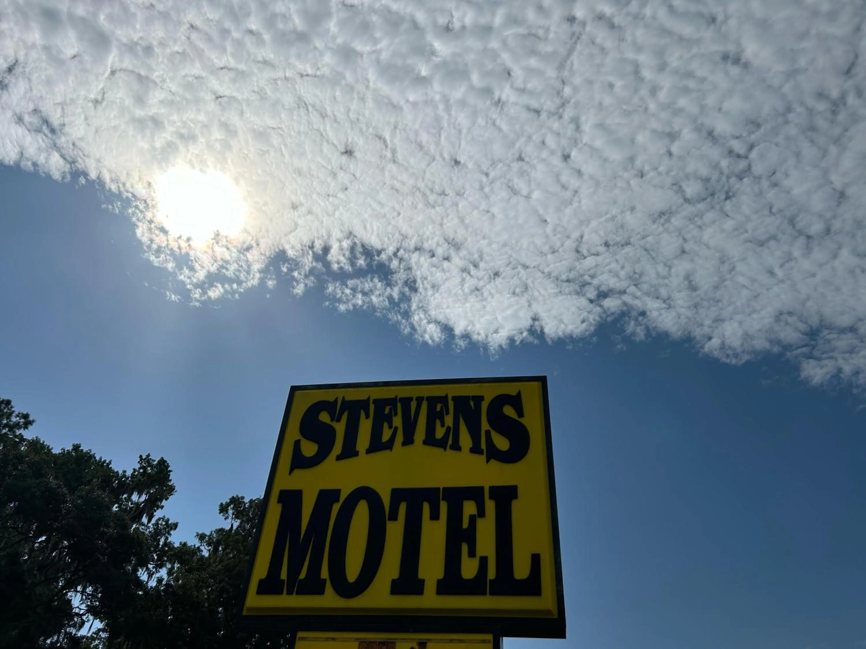 Steven Motel