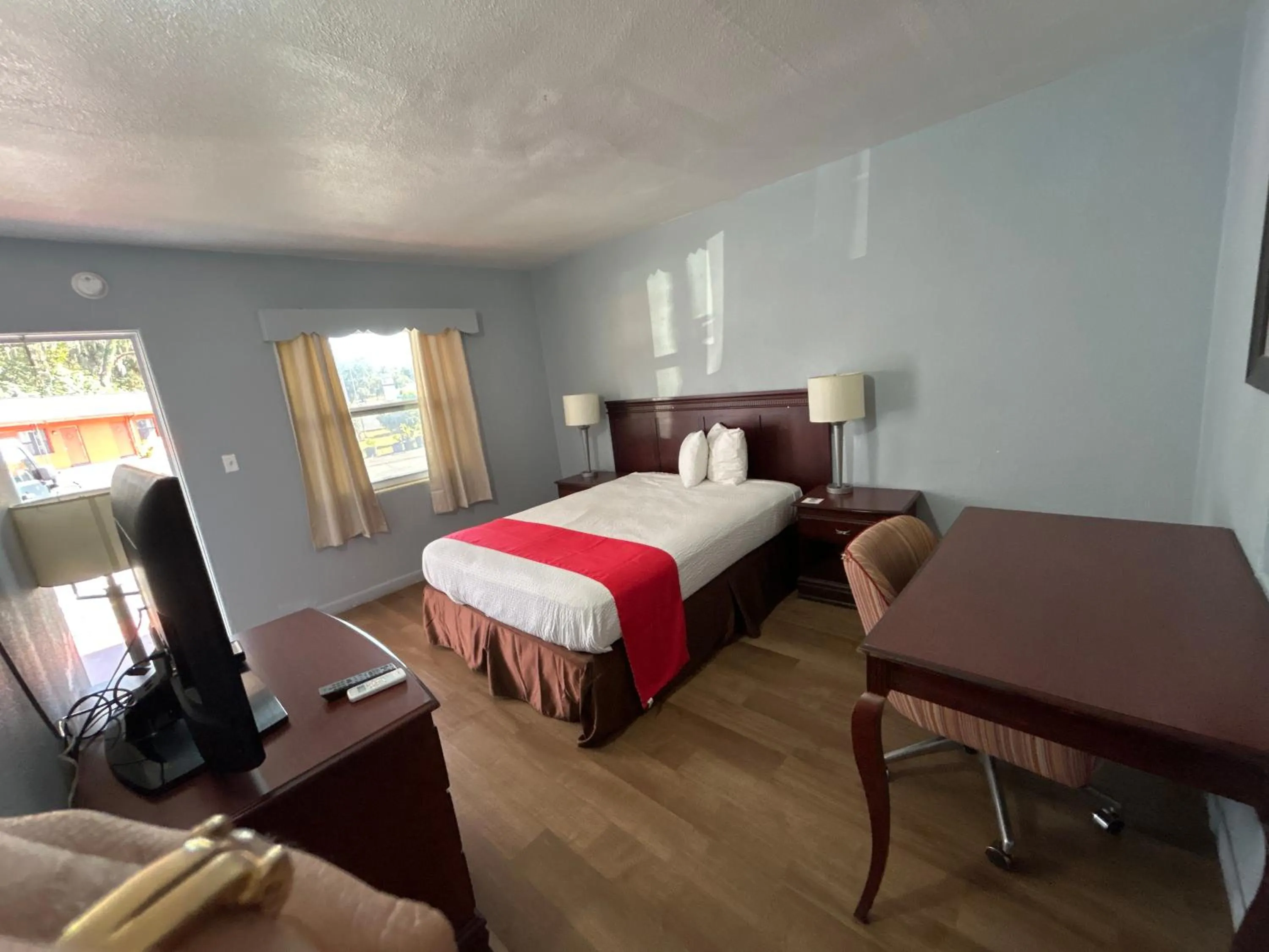 Bedroom, Bed in Stevens Motel by Capital O Ocala US 27