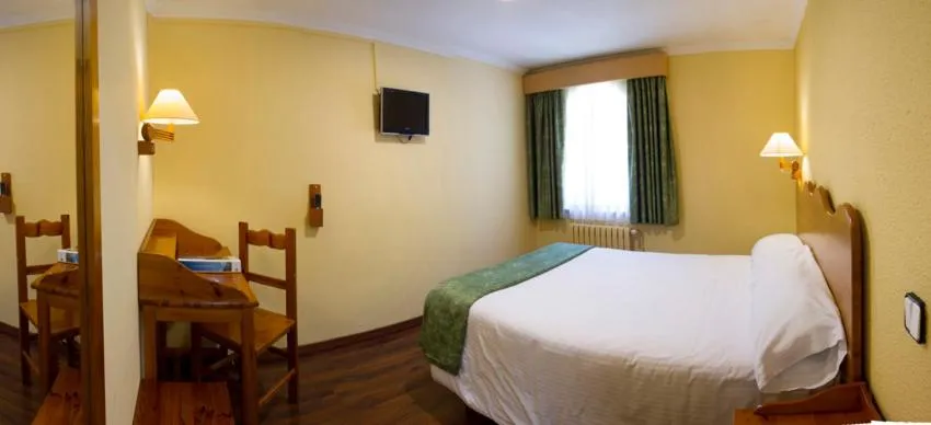Bed in Hotel Vall de Núria