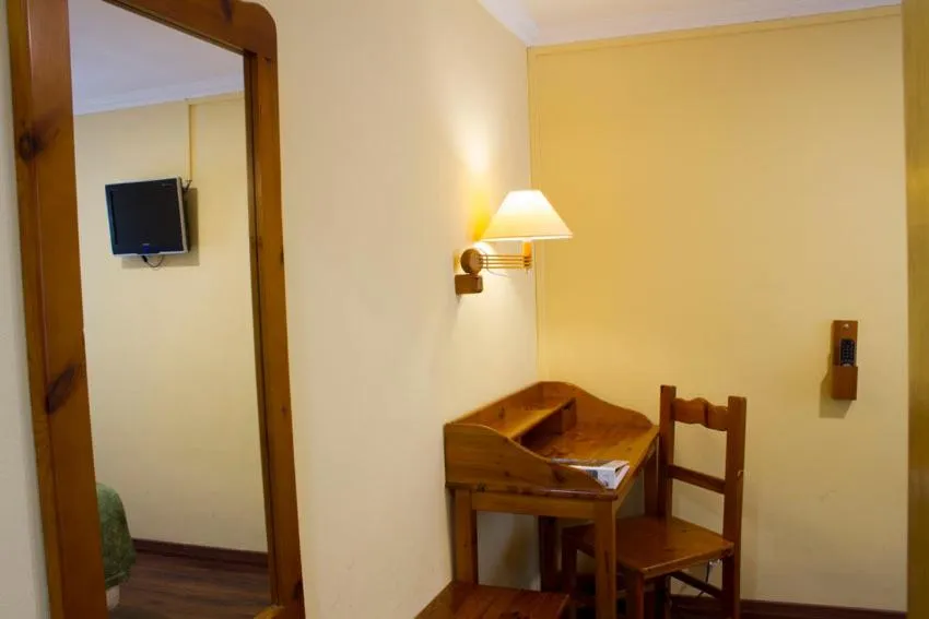 Photo of the whole room in Hotel Vall de Núria