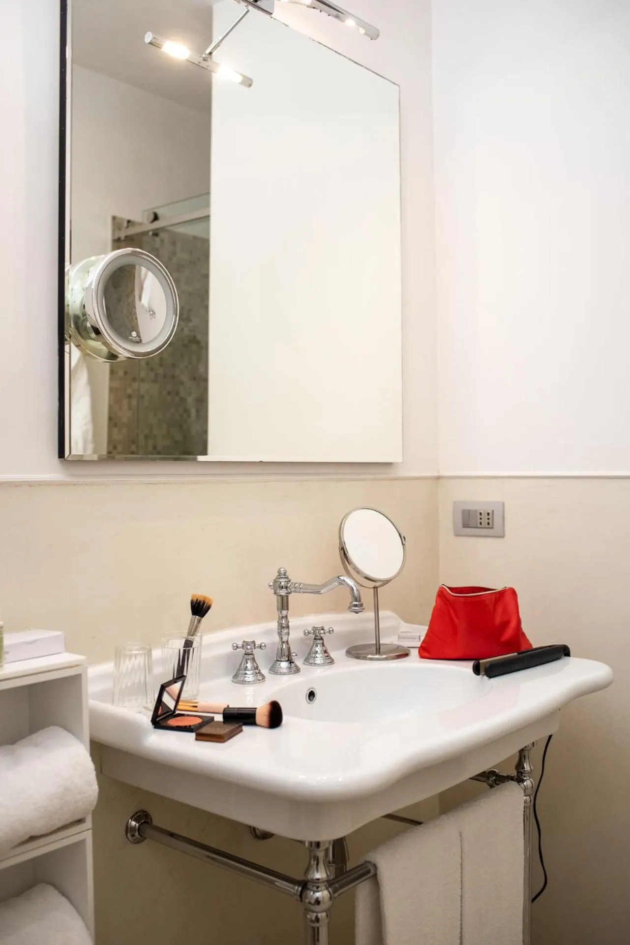 Bathroom in The Fifteen Keys Hotel