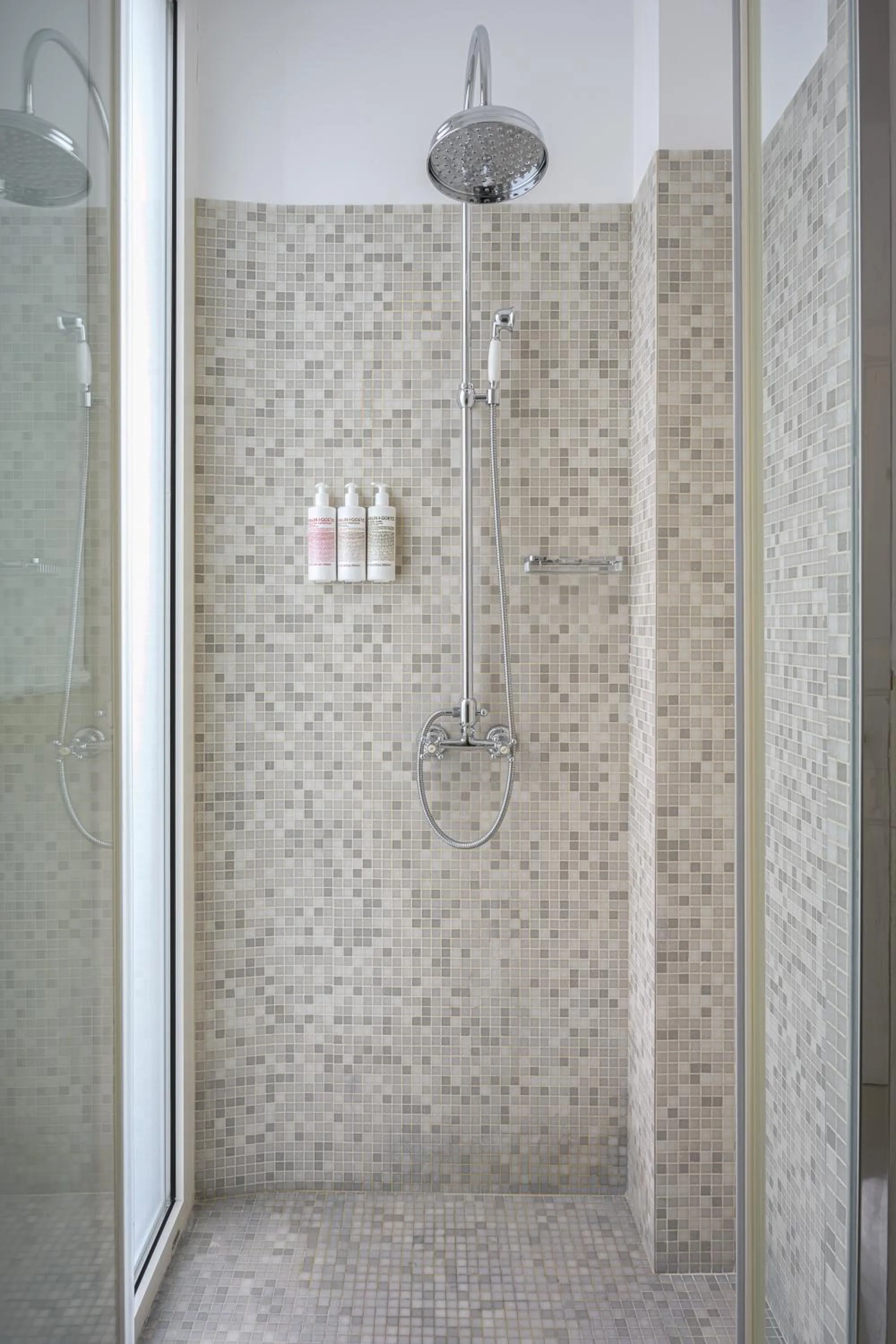 Bathroom in The Fifteen Keys Hotel