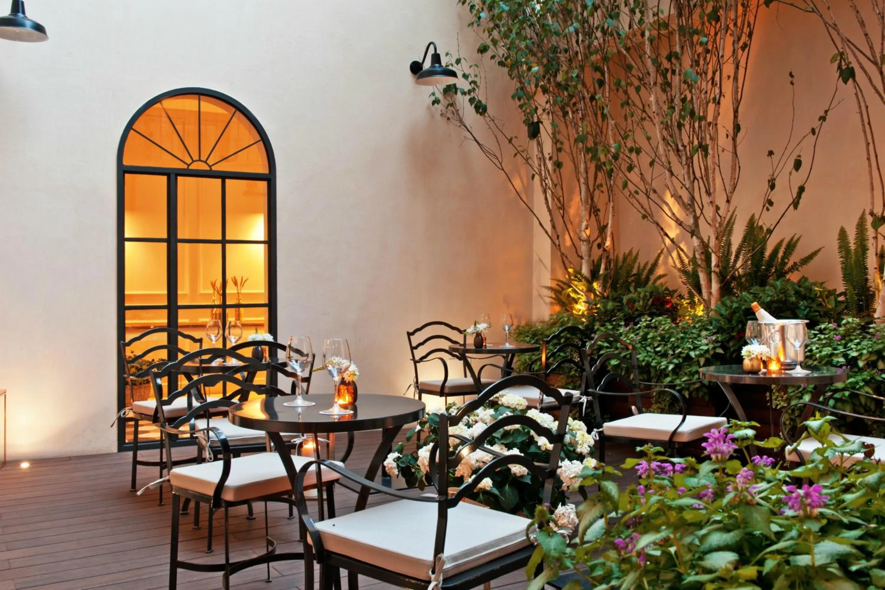 Patio in The Fifteen Keys Hotel