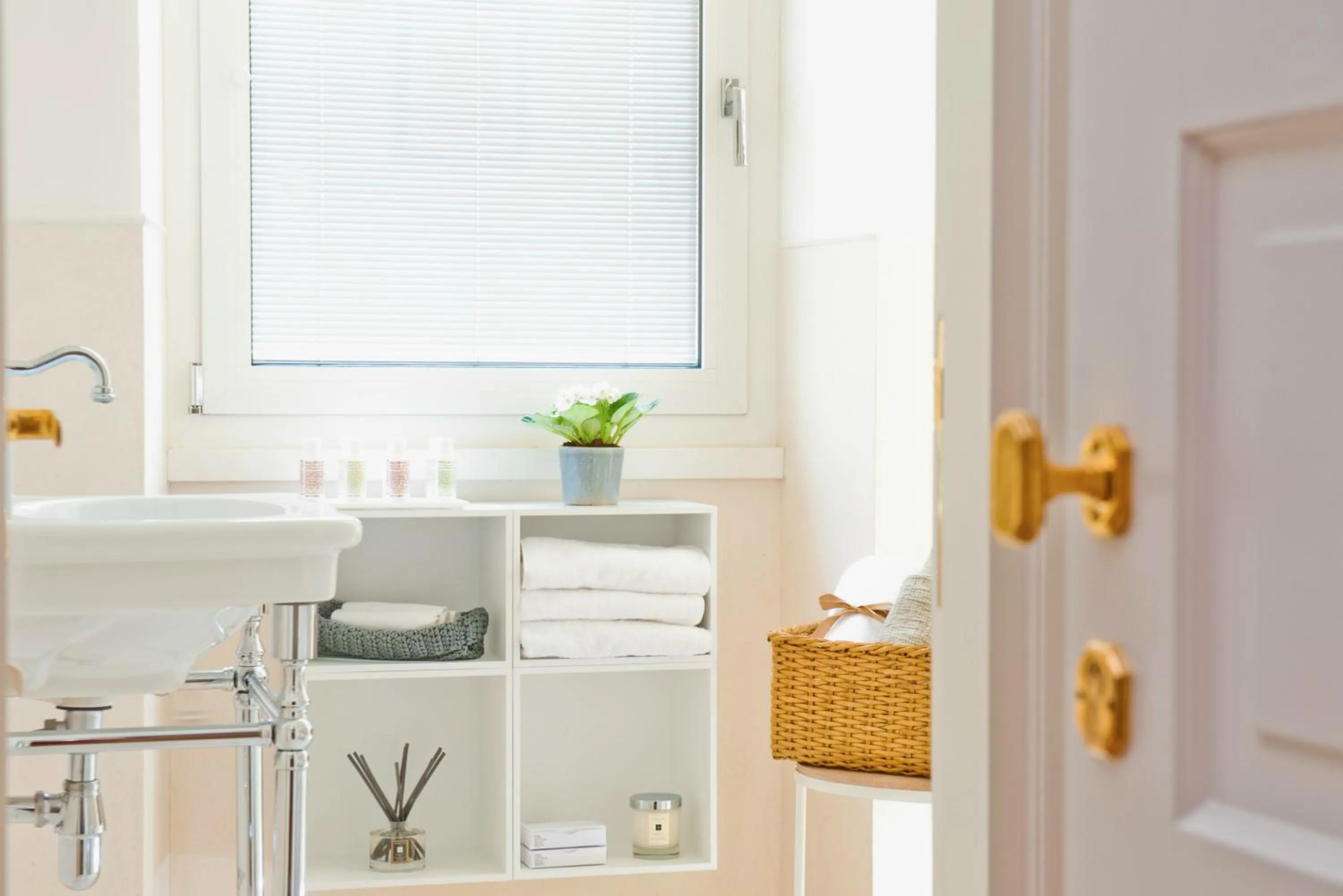 Bathroom in The Fifteen Keys Hotel