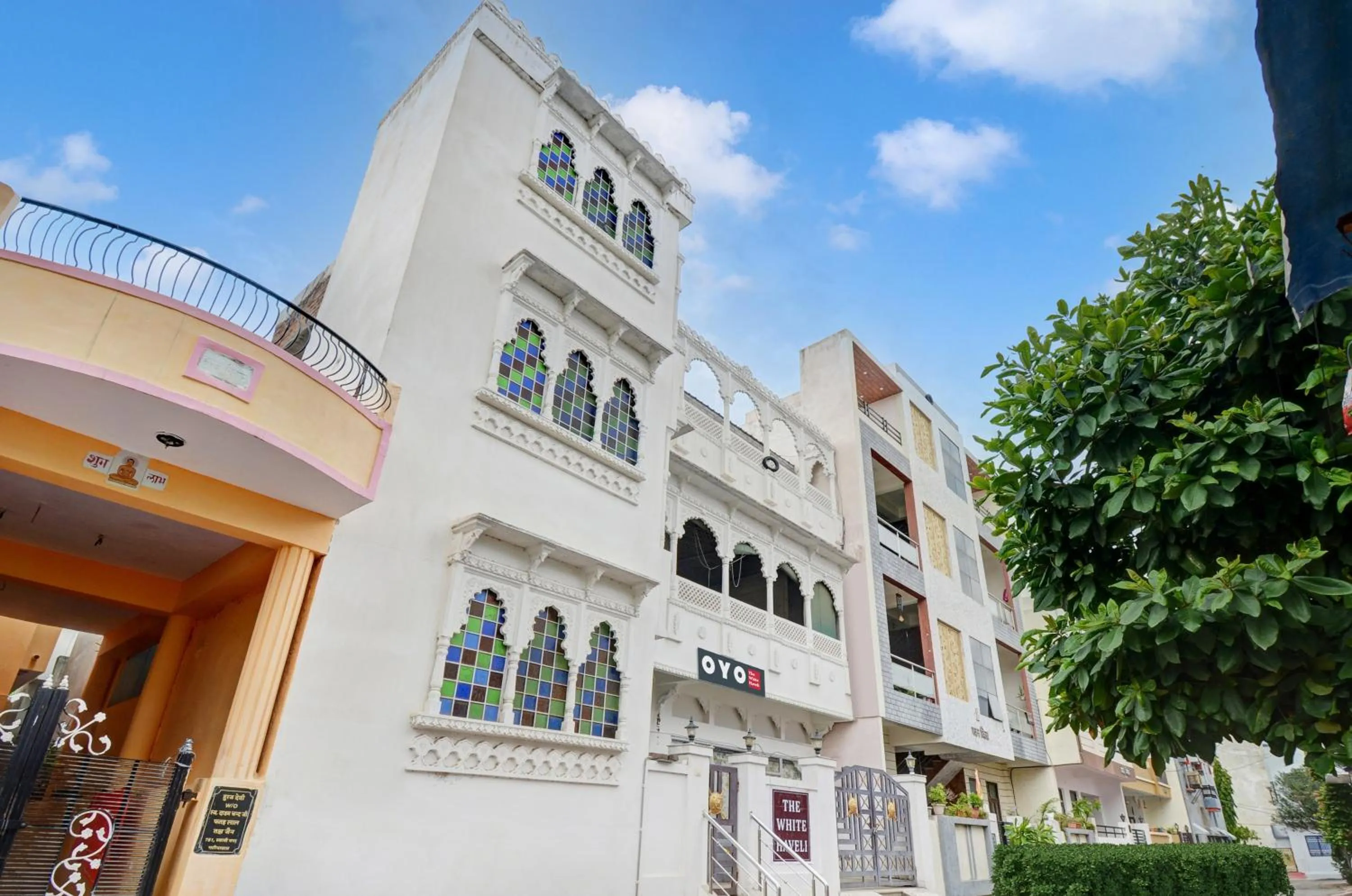 Facade/entrance in Hotel O The White Haveli