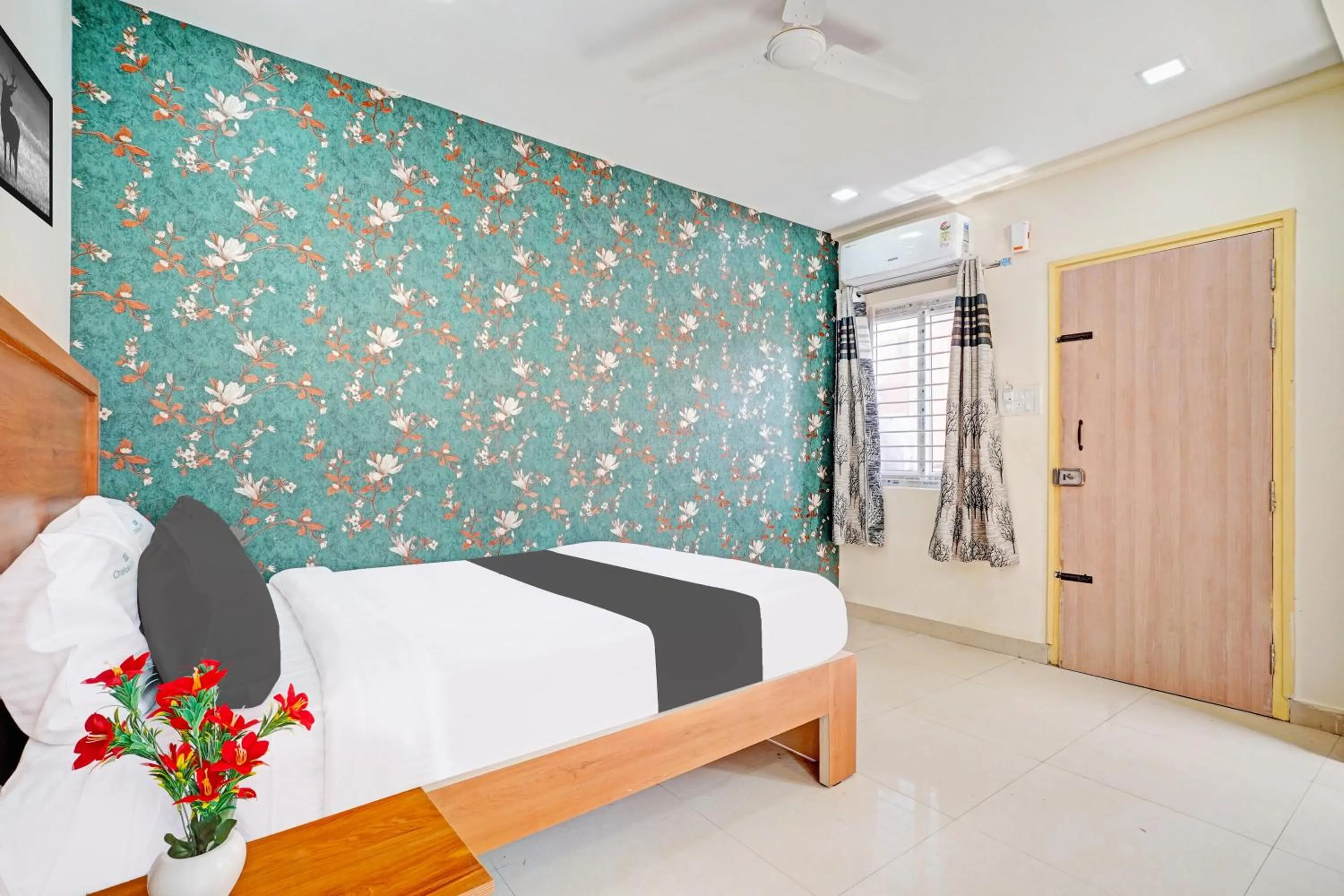 Bedroom in Hotel O Chalukya Comfort