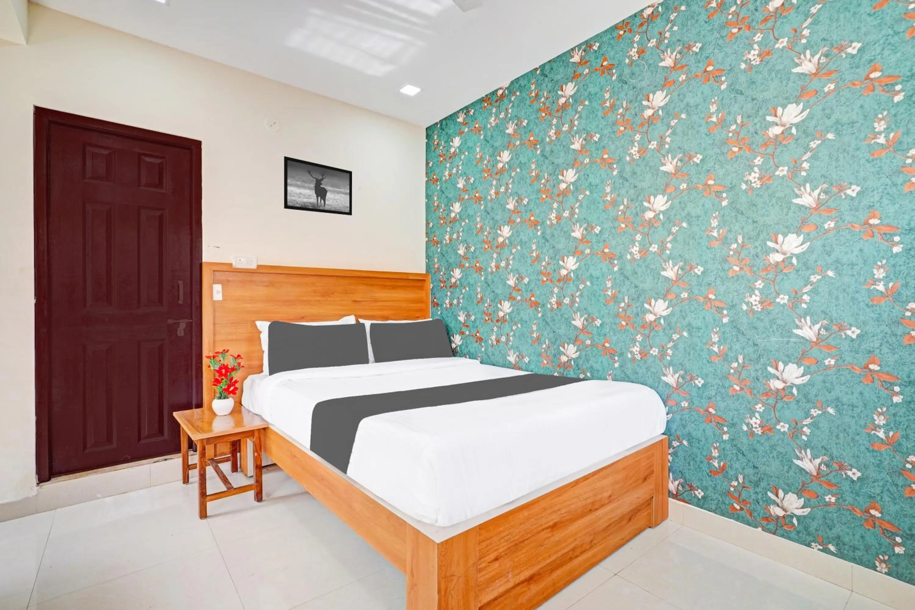 Bedroom in Hotel O Chalukya Comfort