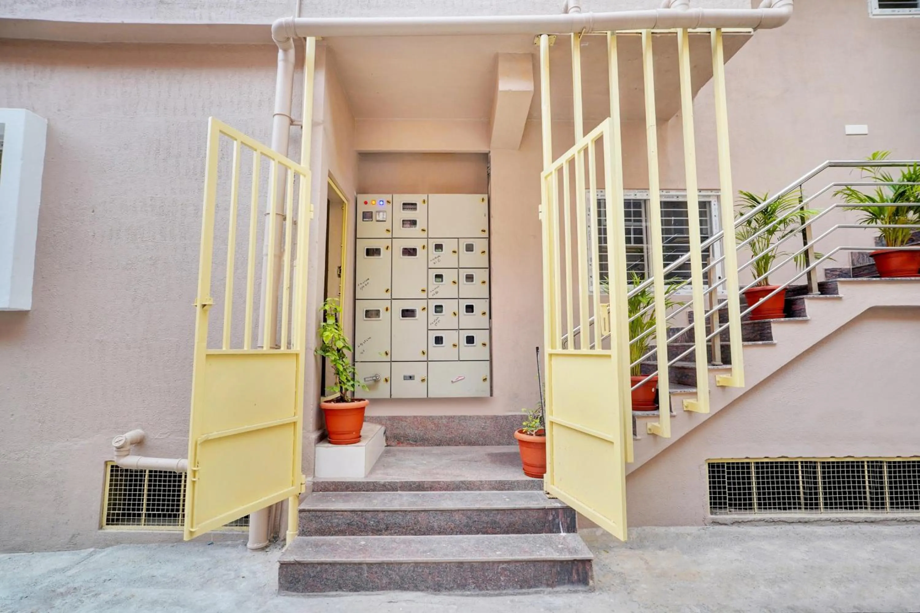 Facade/entrance in Hotel O Chalukya Comfort