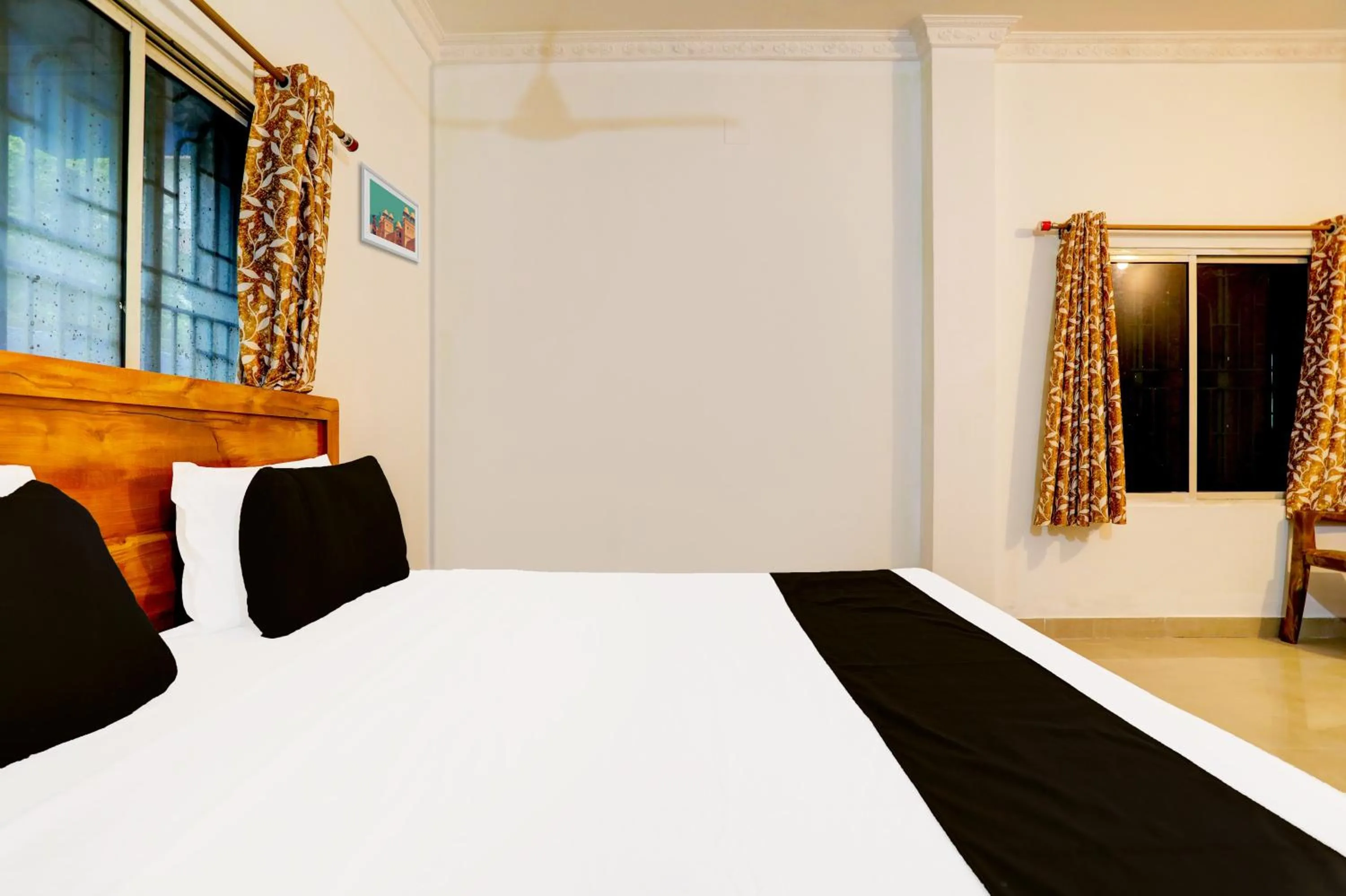 Bedroom, Bed in Hotel O Ayendri Premium Guest House