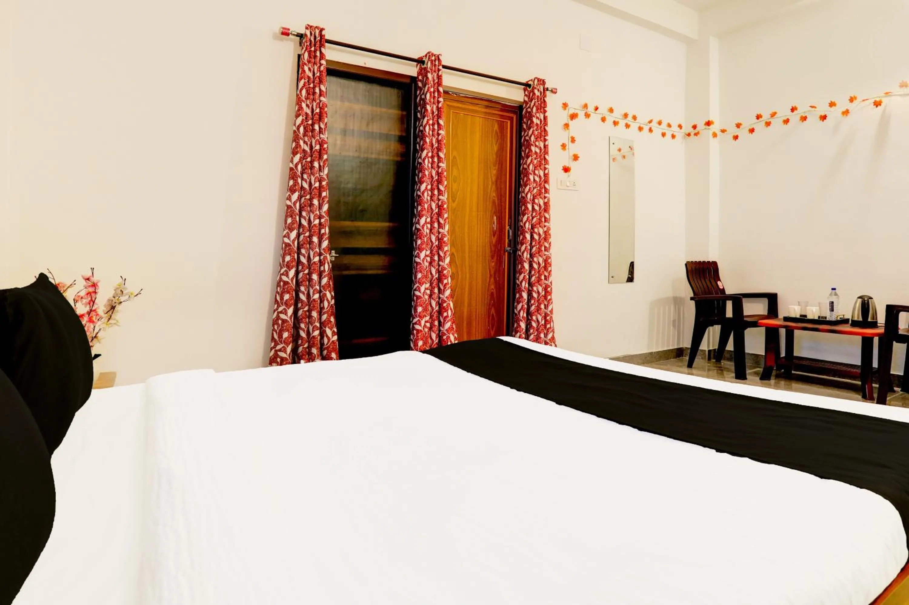 Bedroom, Bed in Hotel O Ayendri Premium Guest House