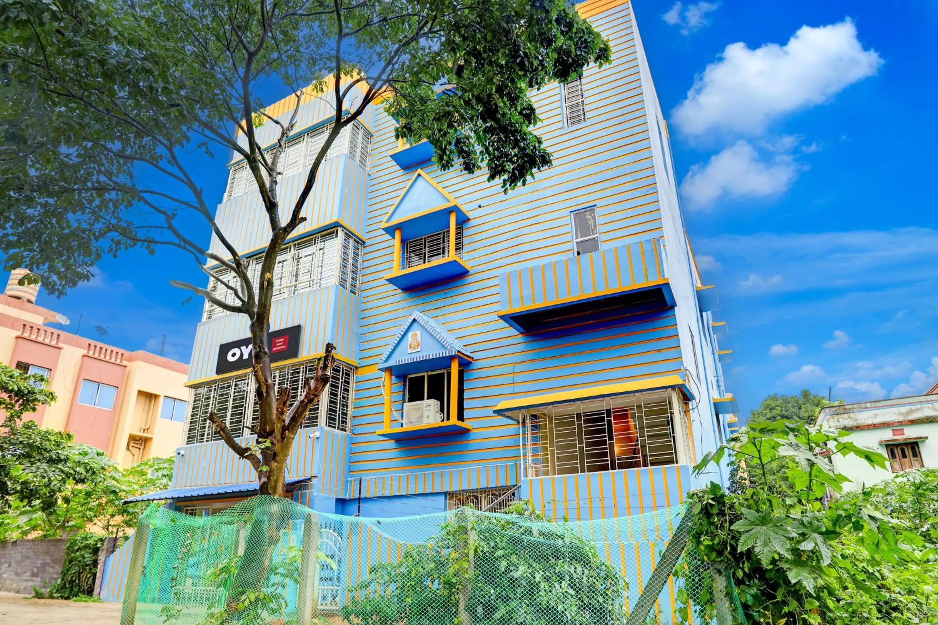 Facade/entrance in Hotel O Ayendri Premium Guest House