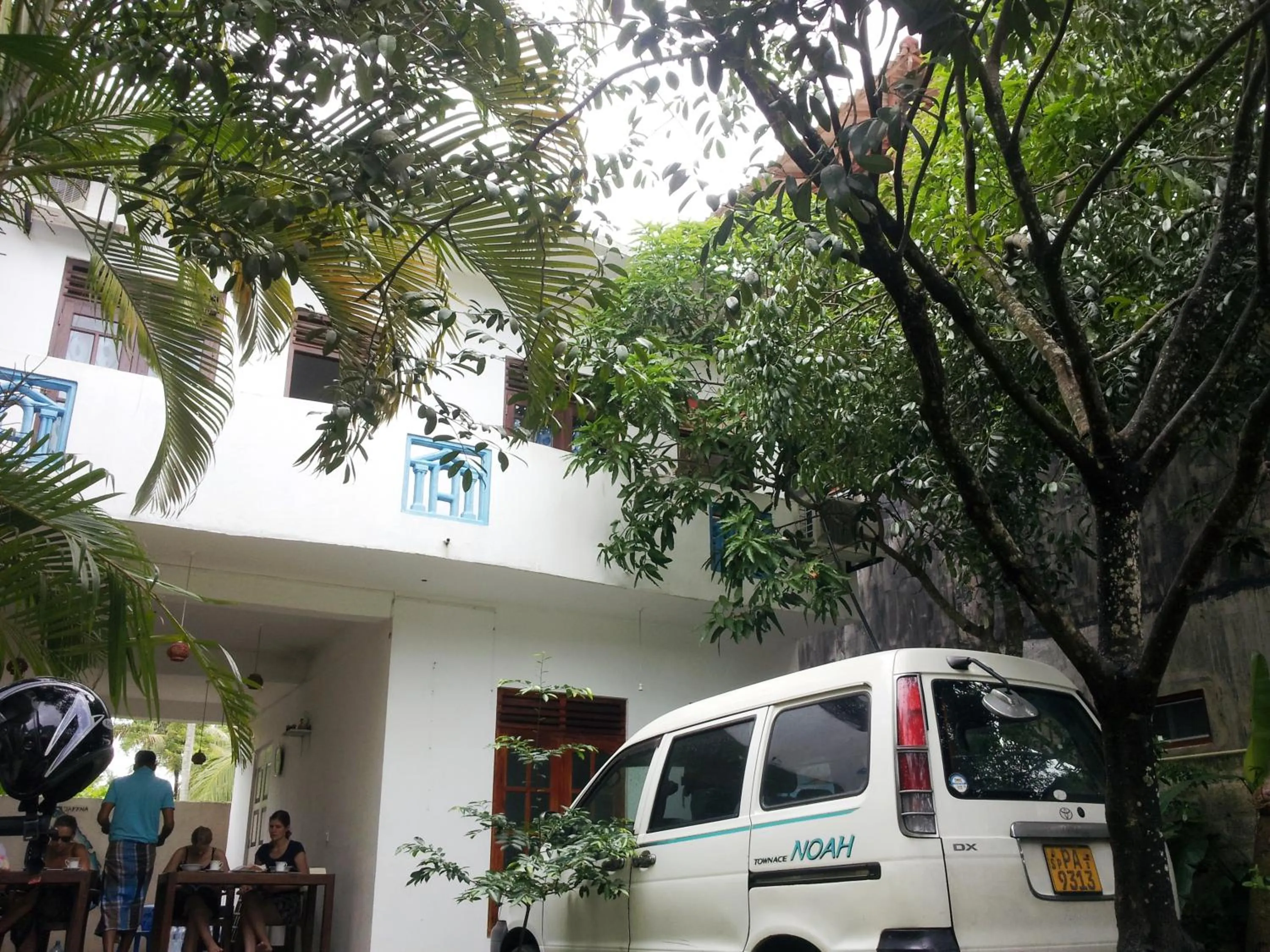 Facade/entrance in Calidan