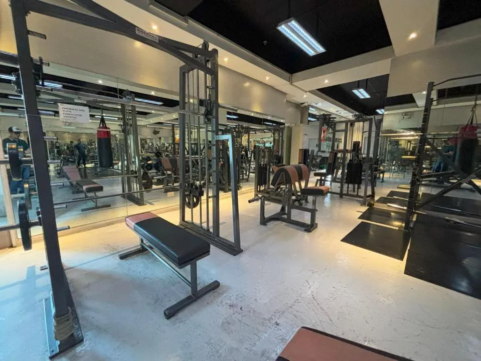 Fitness centre/facilities in Lido De Paris Hotel