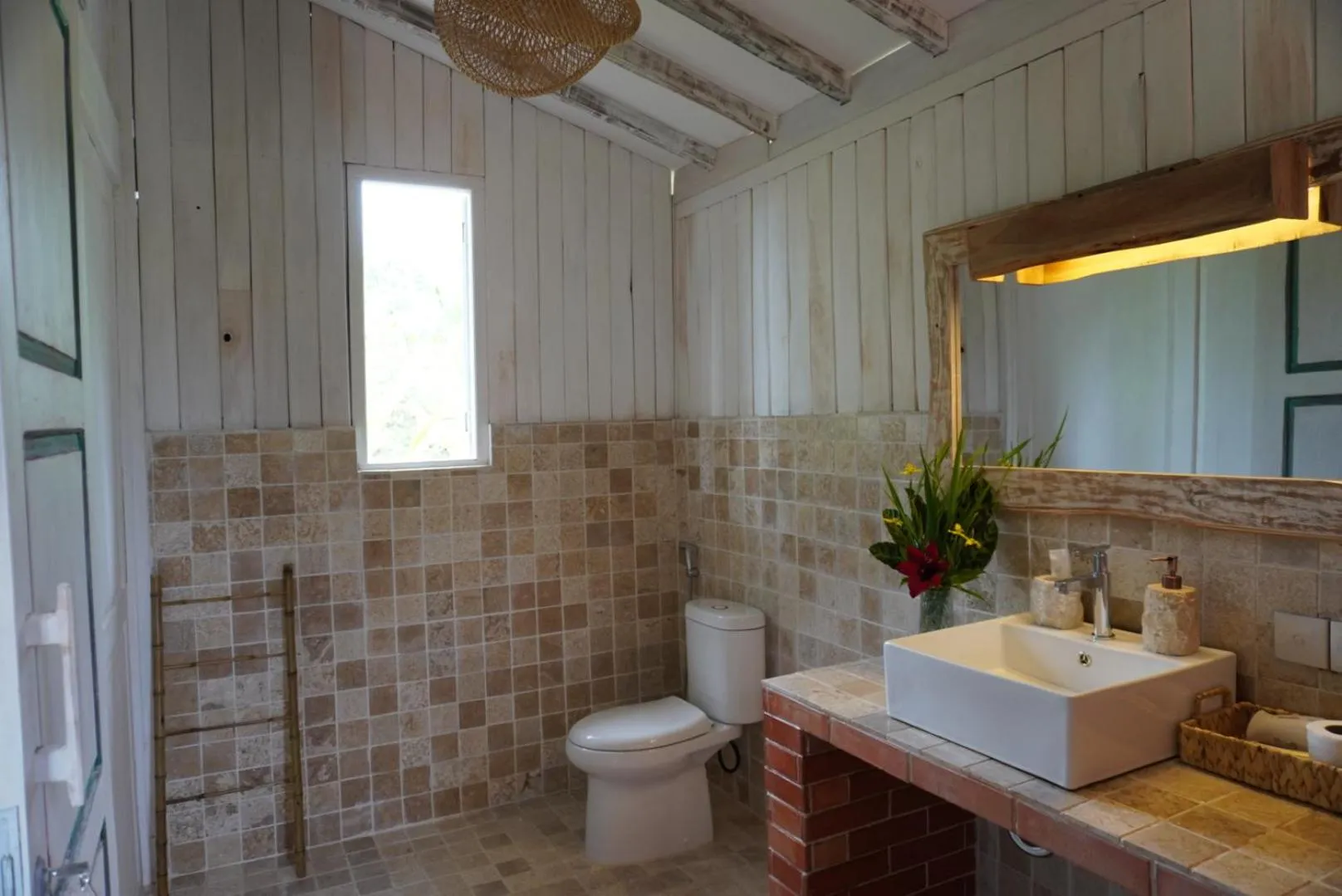 Shower in Purwa Ijen