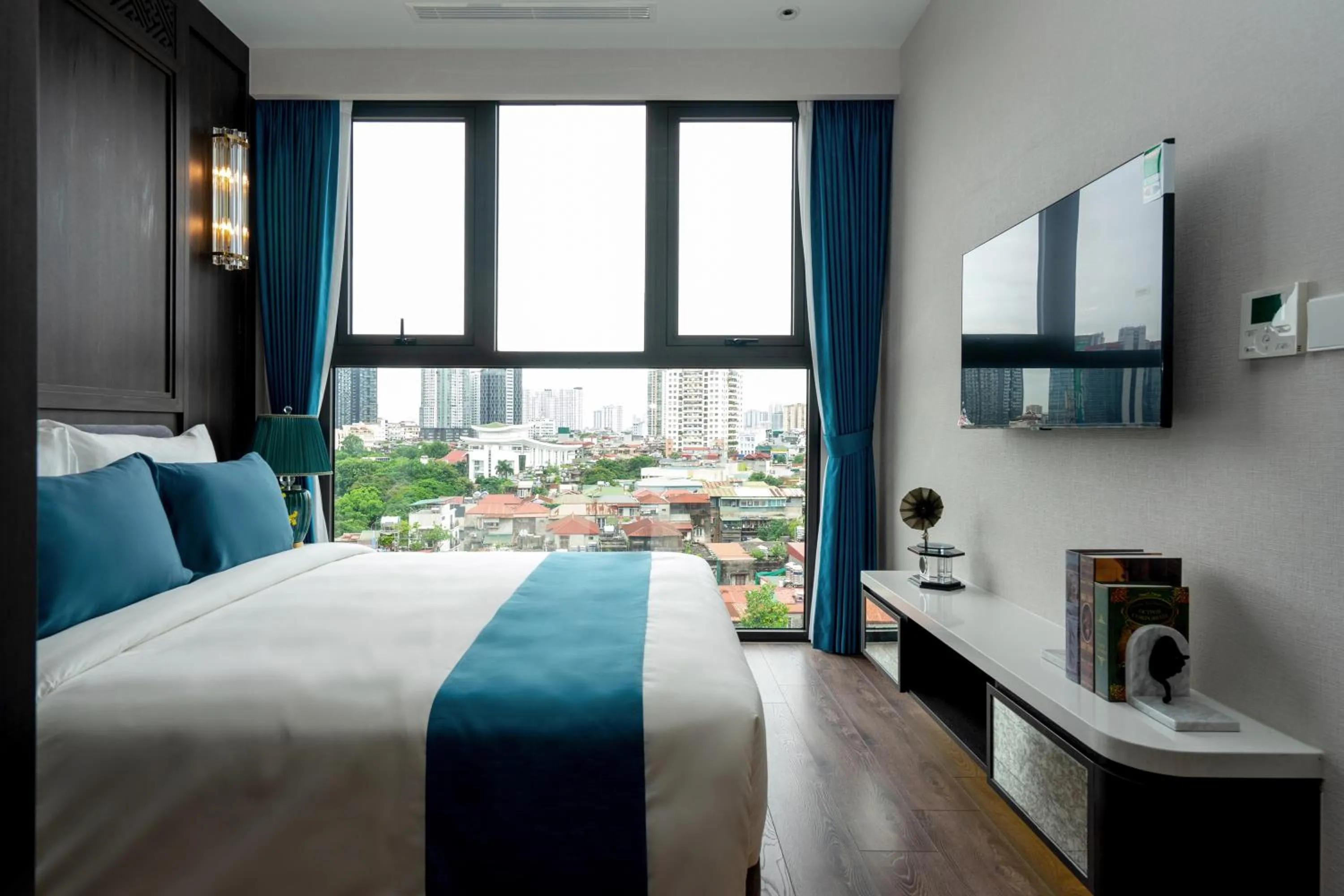 Bedroom, Bed in The Gloria Serviced Apartment by Silk Path