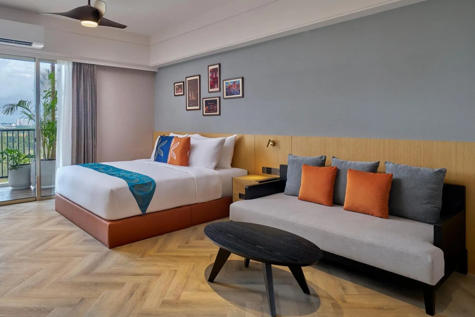 Bedroom, Bed in Birkin International Hotel