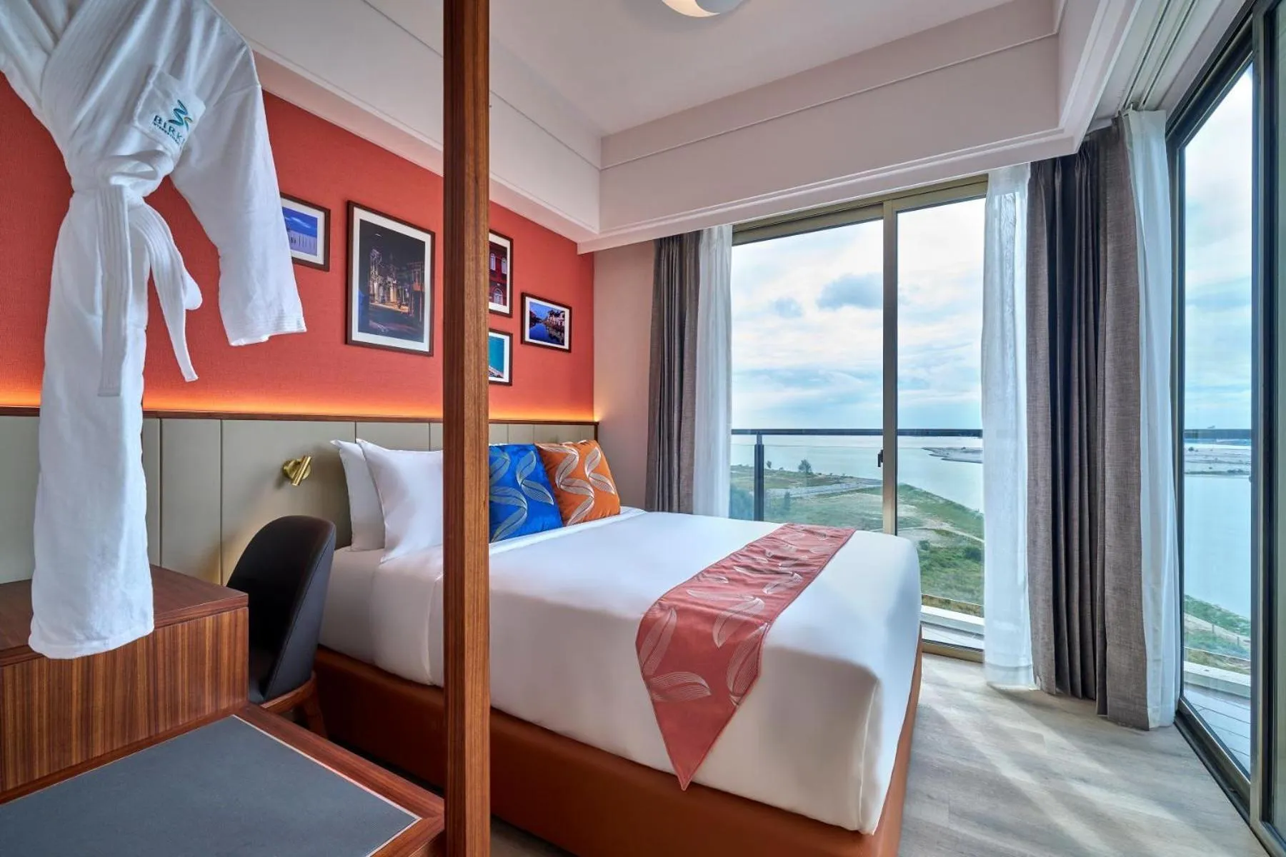 Bedroom, Bed in Birkin International Hotel