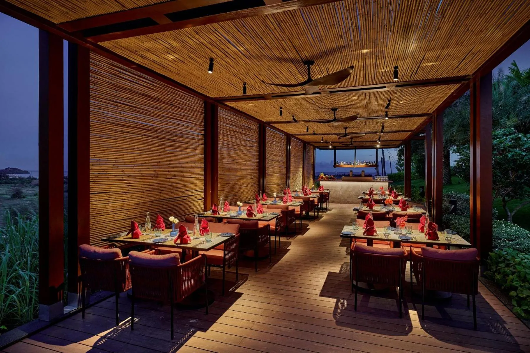 Restaurant/places to eat in Birkin International Hotel