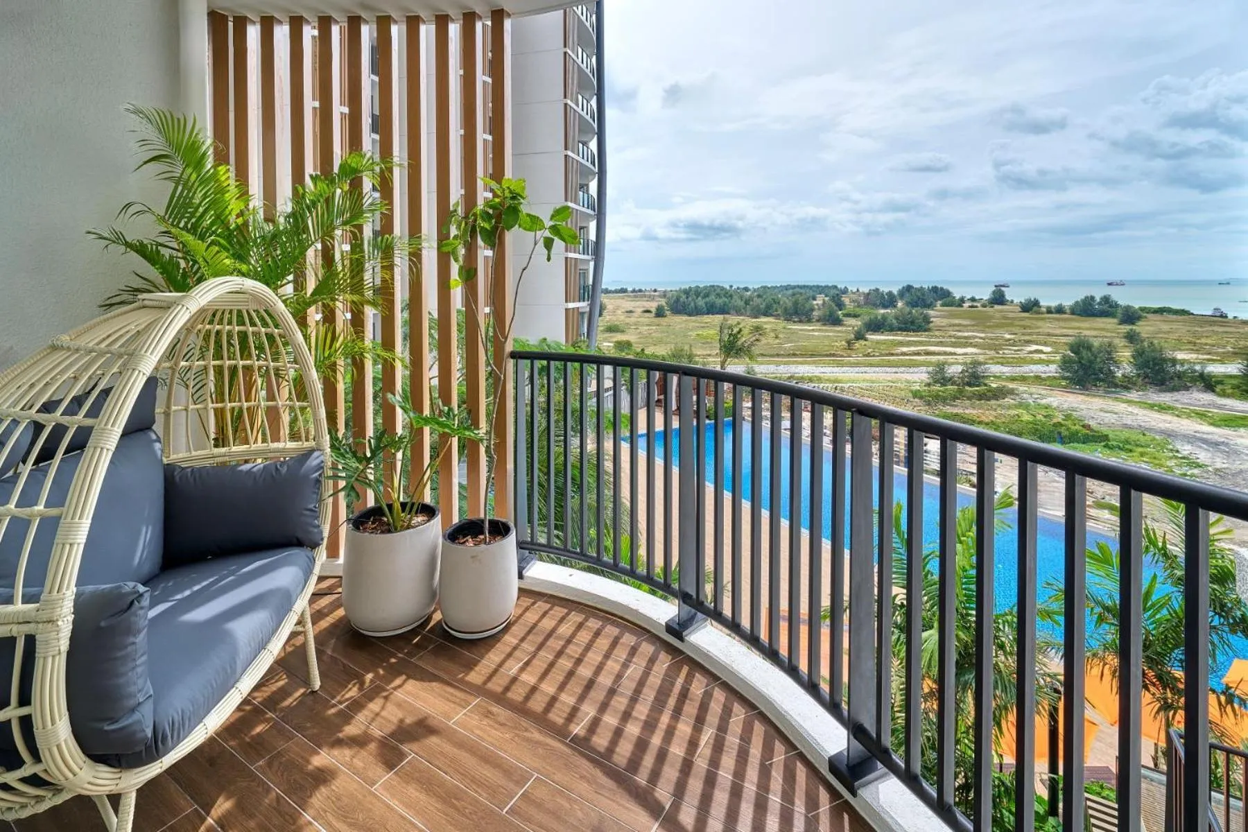 Balcony/Terrace in Birkin International Hotel
