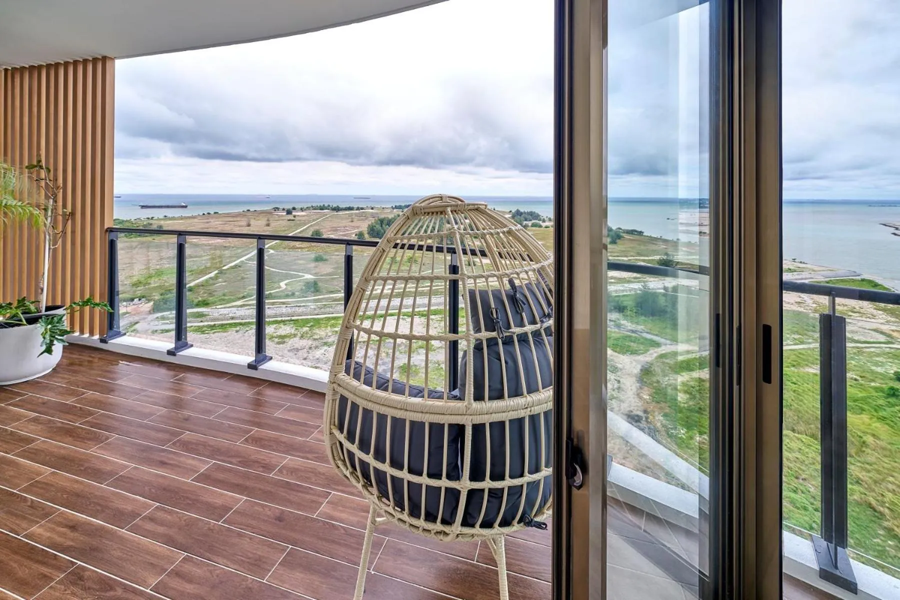 Balcony/Terrace in Birkin International Hotel