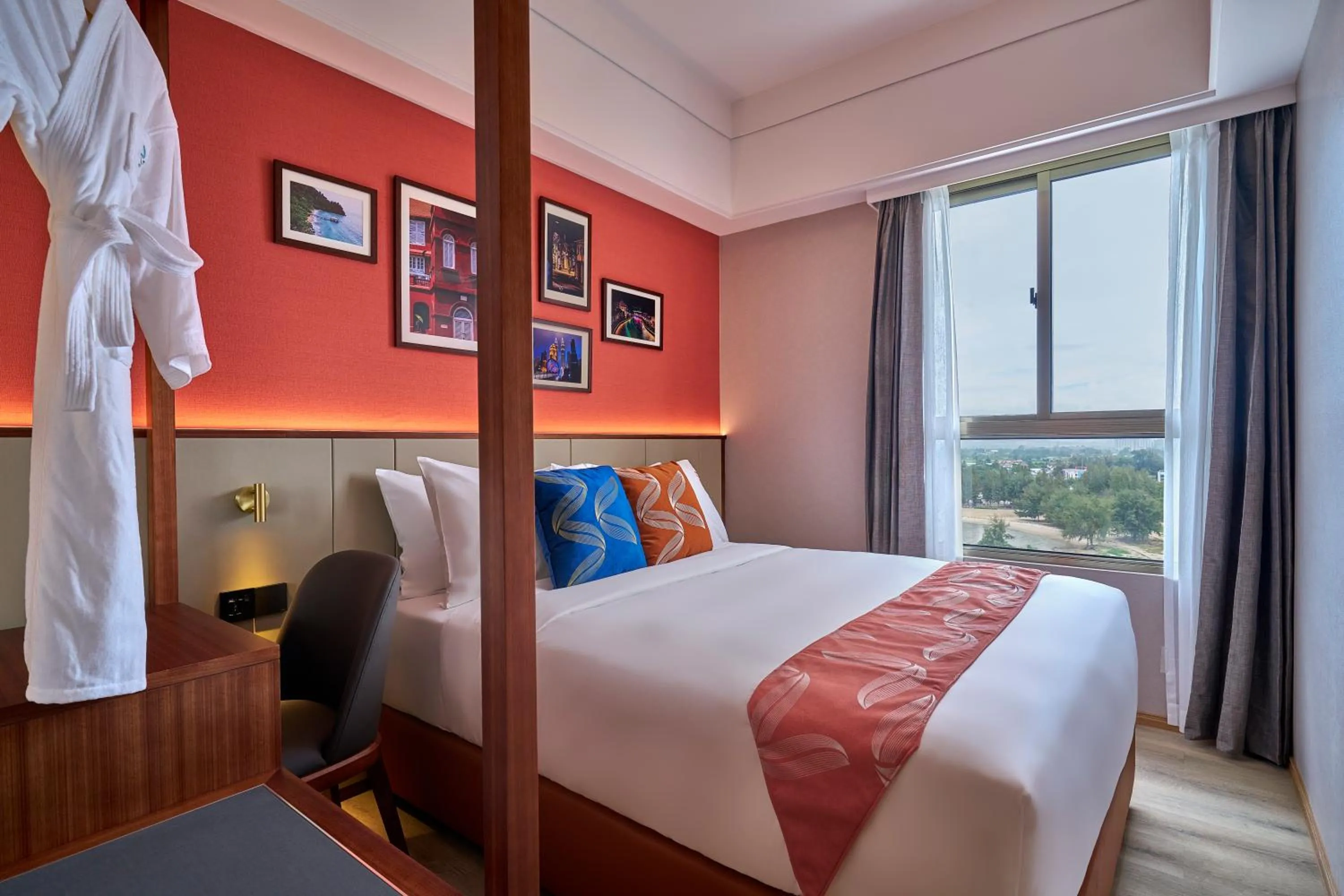 Bedroom, Bed in Birkin International Hotel