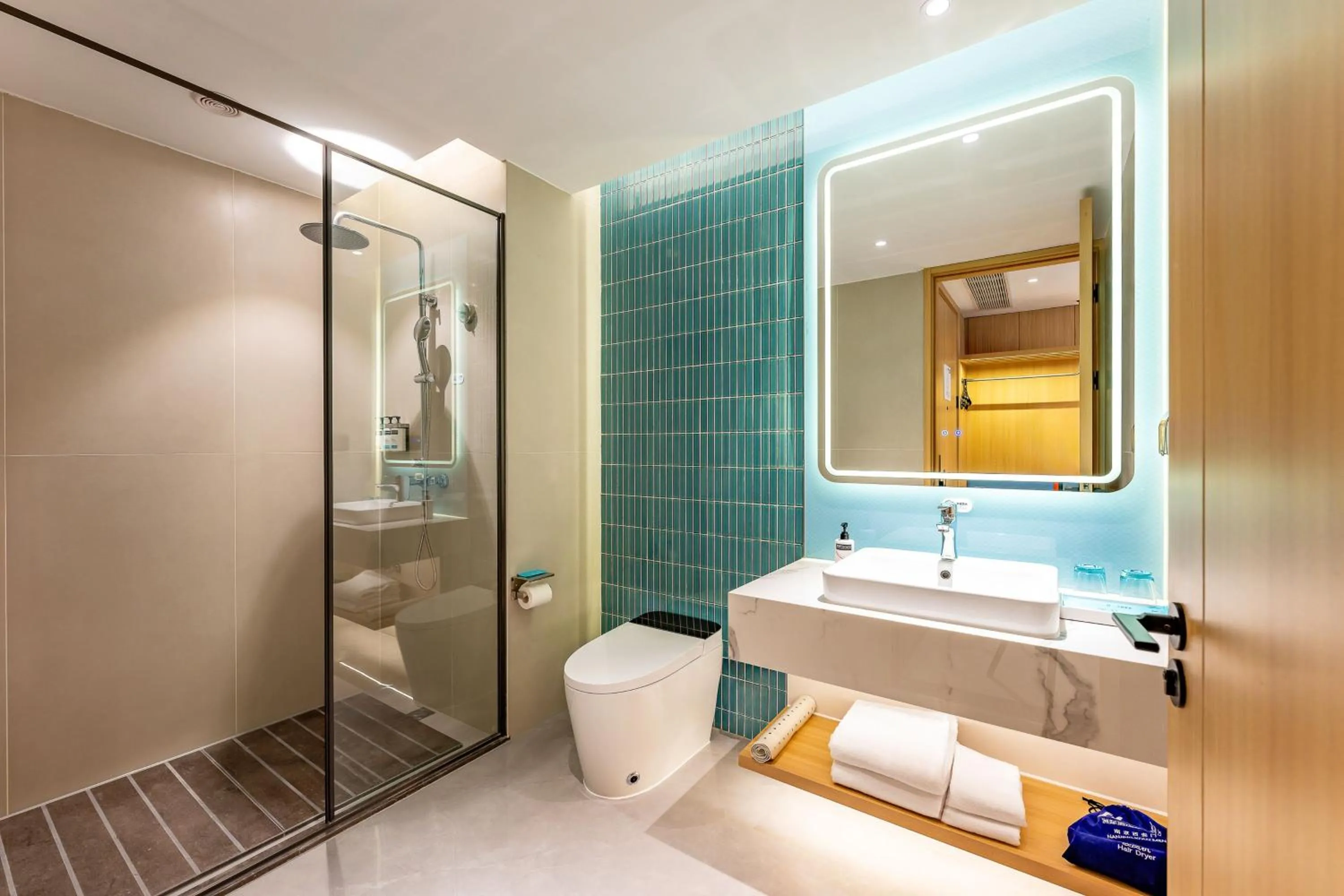 Bathroom in Holiday Inn Express Nanjing Xi'anmen by IHG