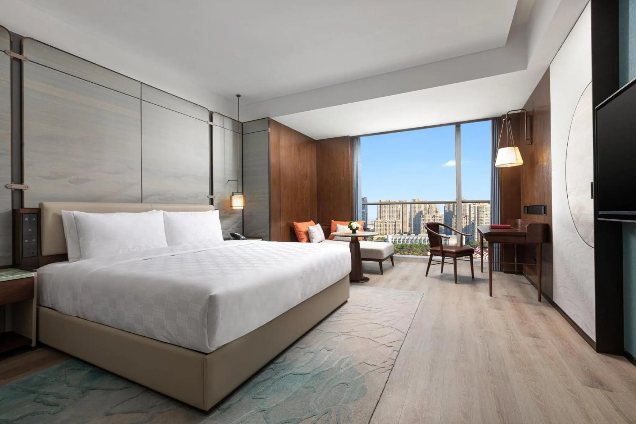 Photo of the whole room, Bed in HUALUXE Hotels and Resorts Haining