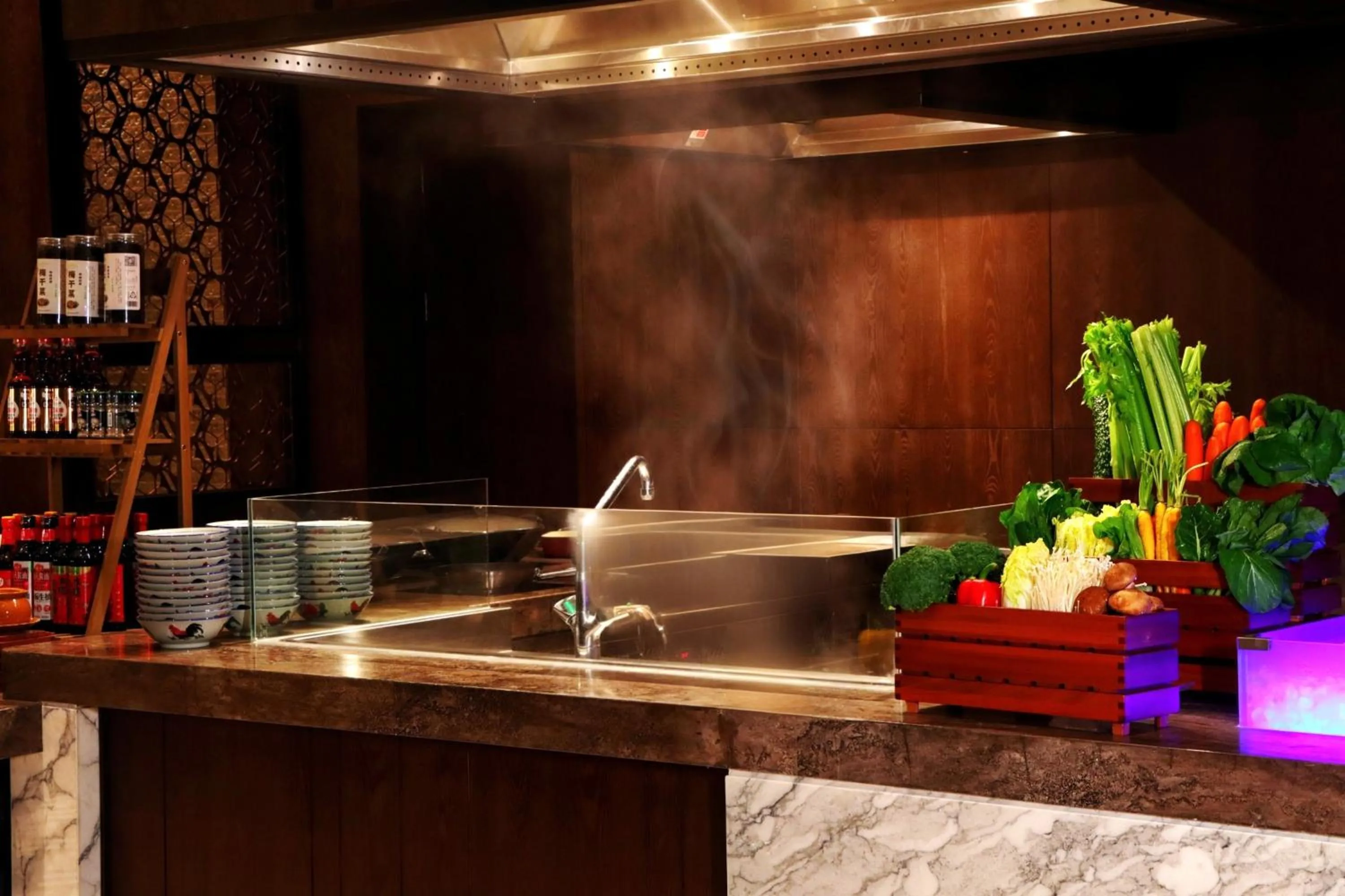 Restaurant/places to eat in HUALUXE Hotels and Resorts Haining