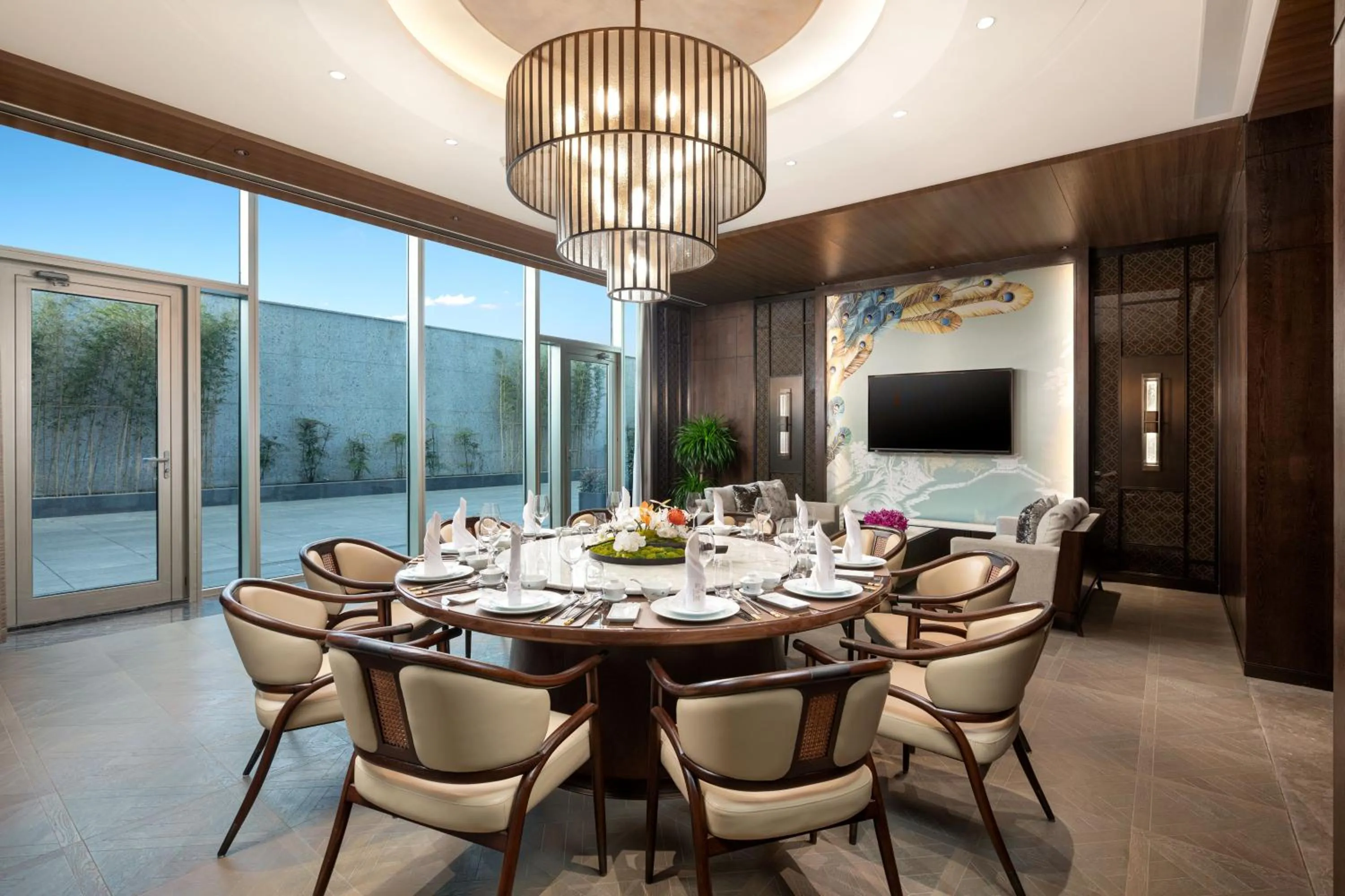 Restaurant/places to eat in HUALUXE Hotels and Resorts Haining