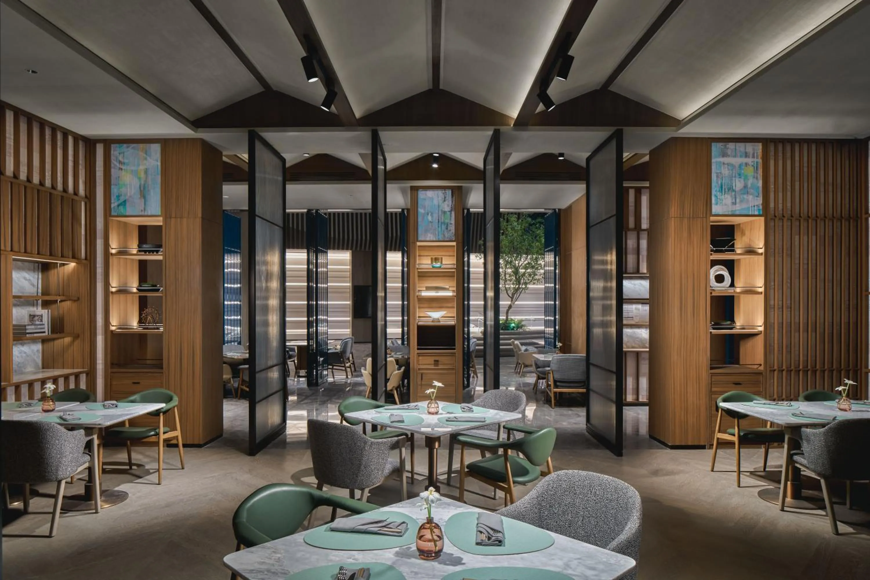 Restaurant/places to eat in Hotel Indigo Suzhou Jinji Lake by IHG