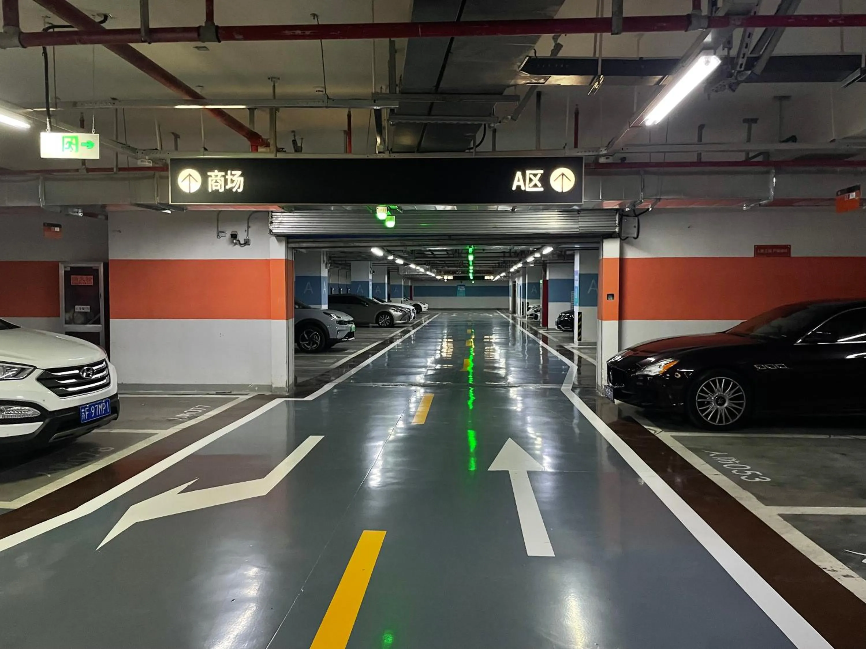 Parking in Hotel Indigo Suzhou Jinji Lake by IHG