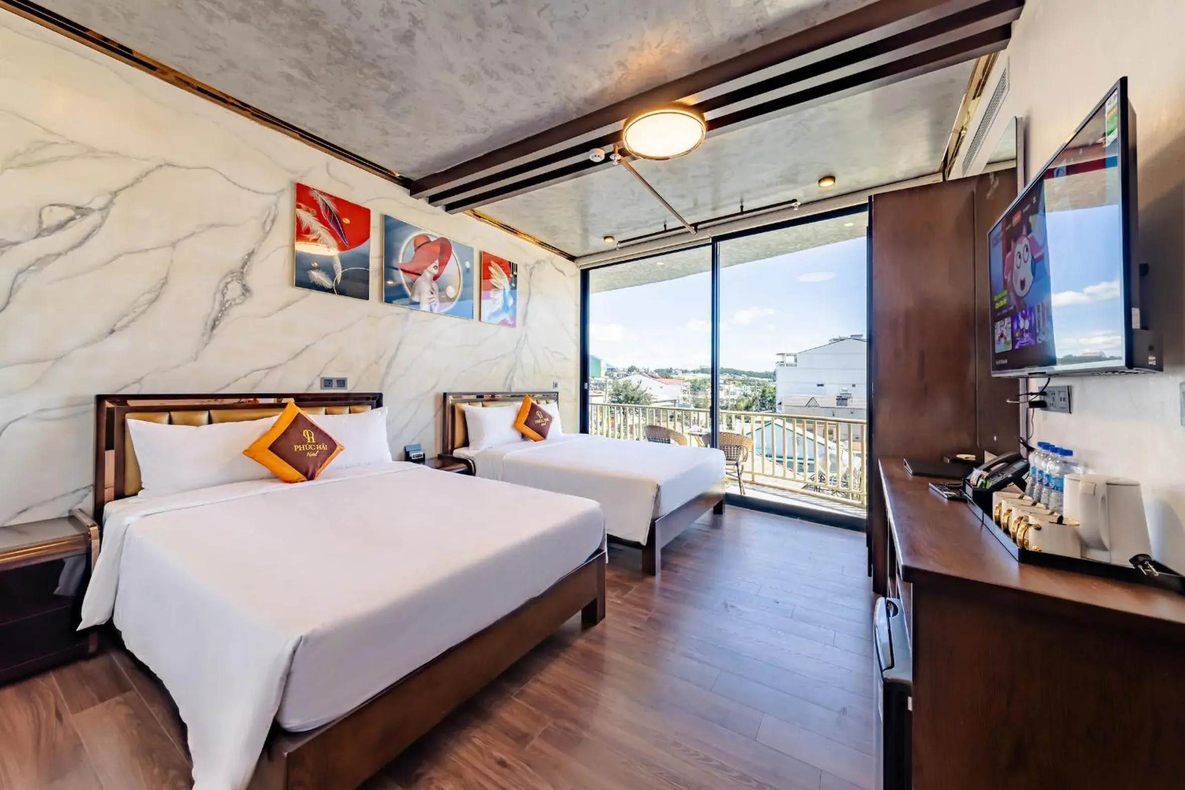 Family Suite with Balcony in Phuc Hai Hotel Da Lat Family Suite with Balcony in Phuc Hai Hotel Da Lat