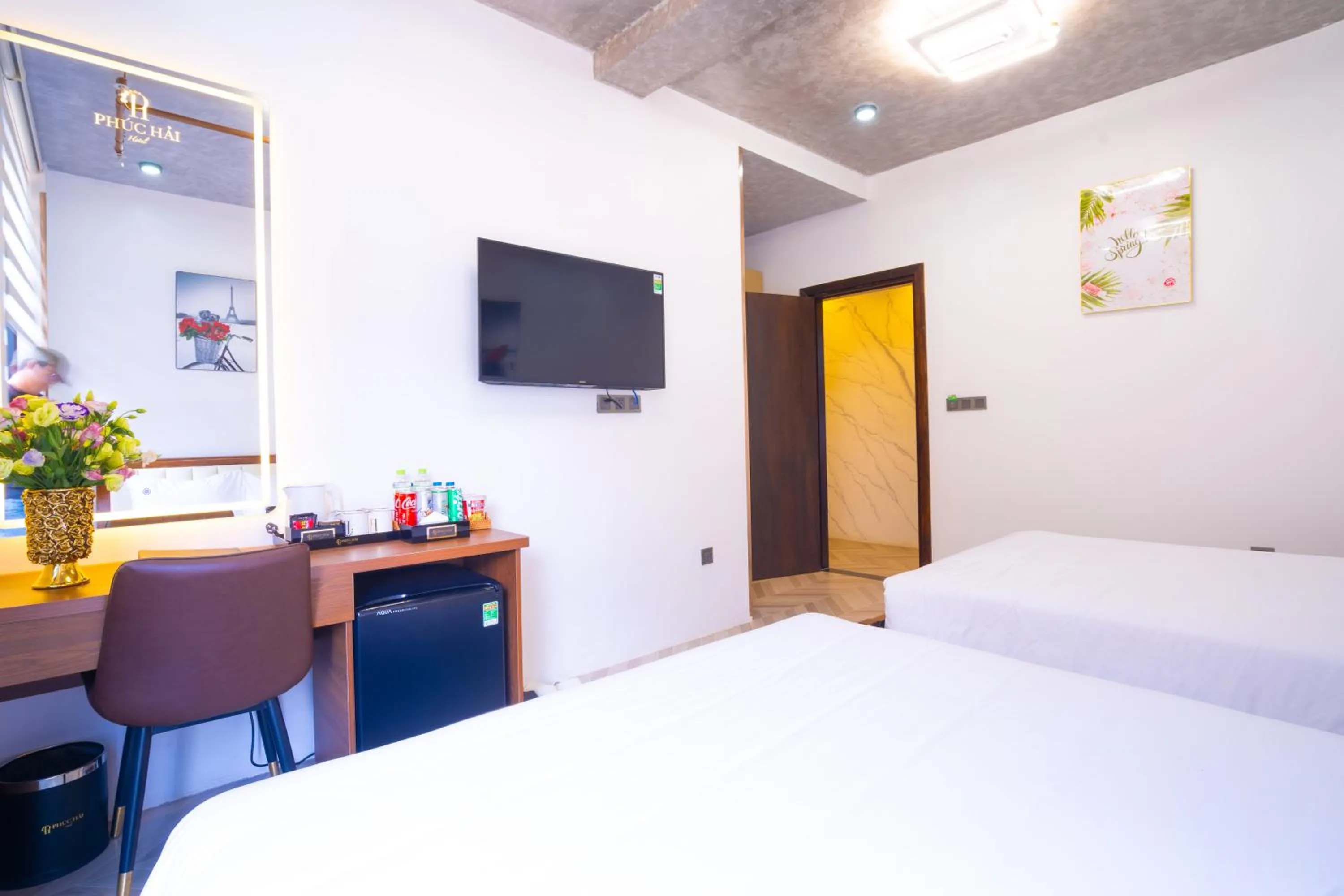 Photo of the whole room, Bed in Phuc Hai Hotel Da Lat