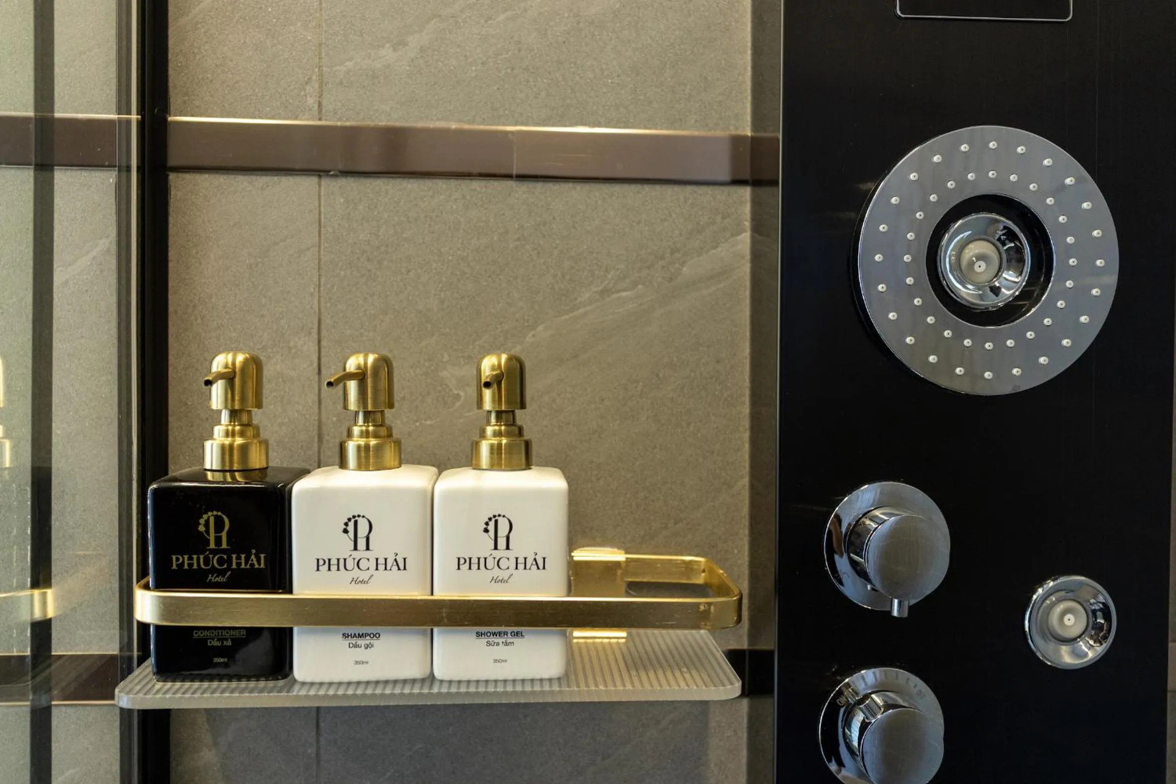 Bathroom in Phuc Hai Hotel Da Lat