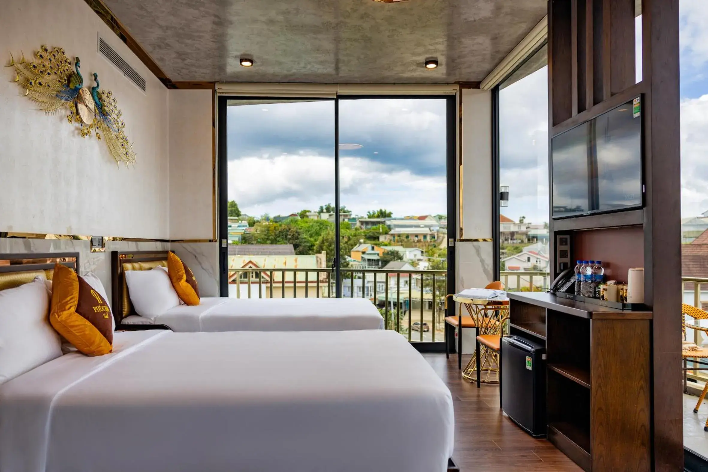 Twin Room with Balcony in Phuc Hai Hotel Da Lat Twin Room with Balcony in Phuc Hai Hotel Da Lat